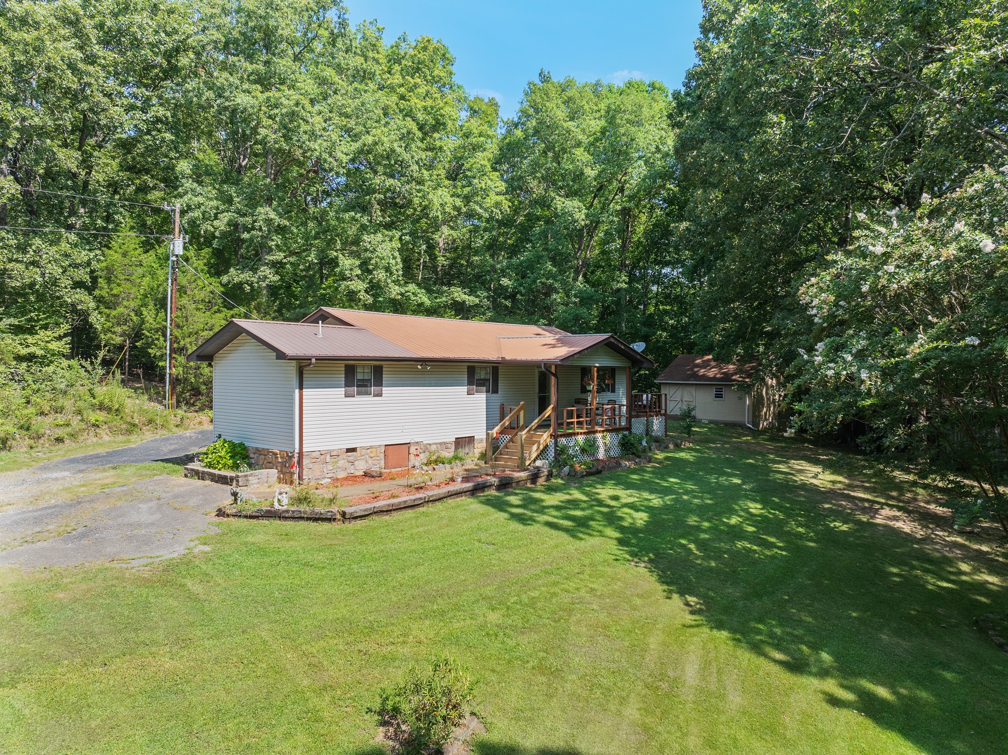 380 Cypress Creek Rd Property Photo 1