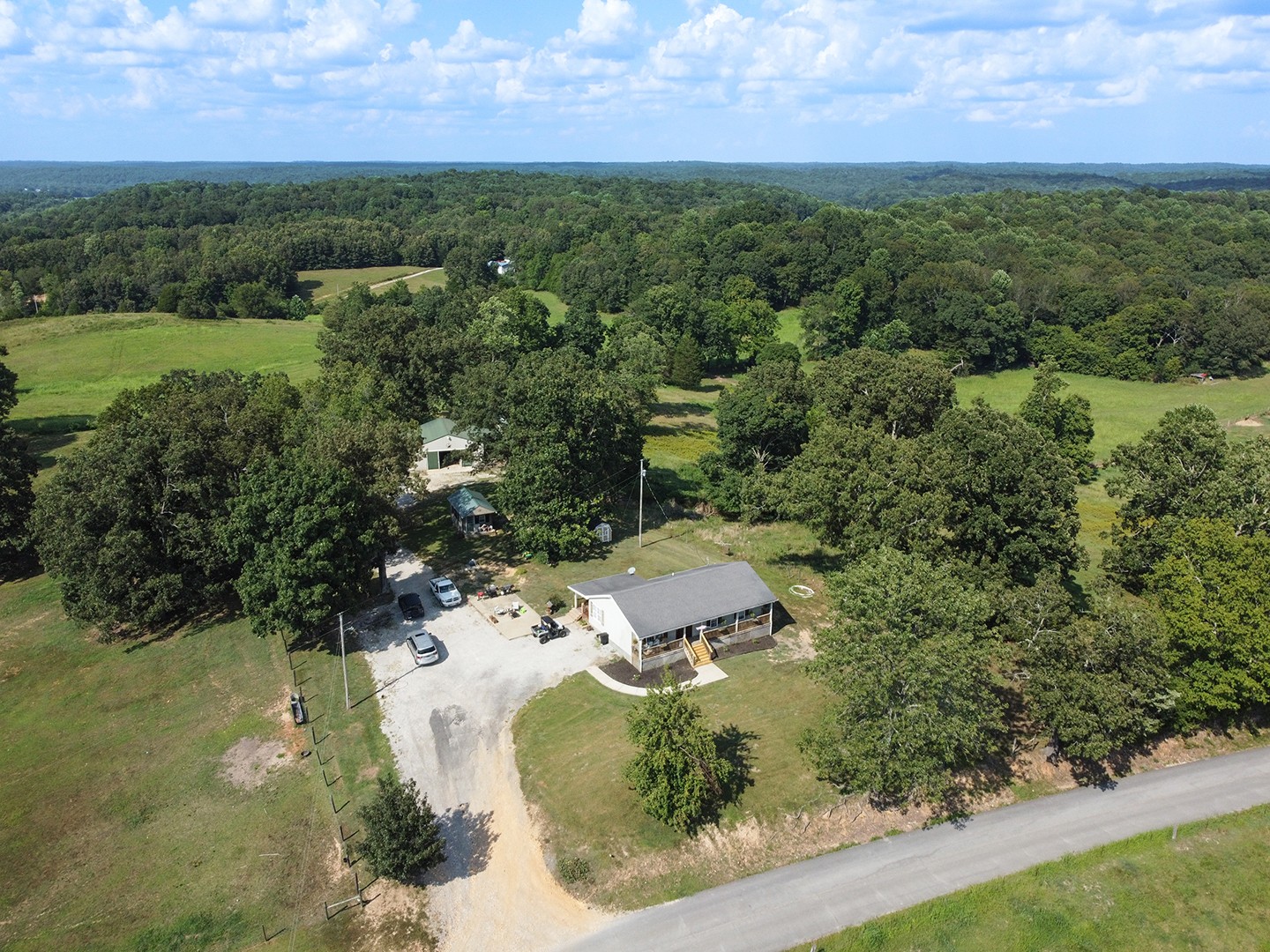485 Thompson Rd Property Photo 1