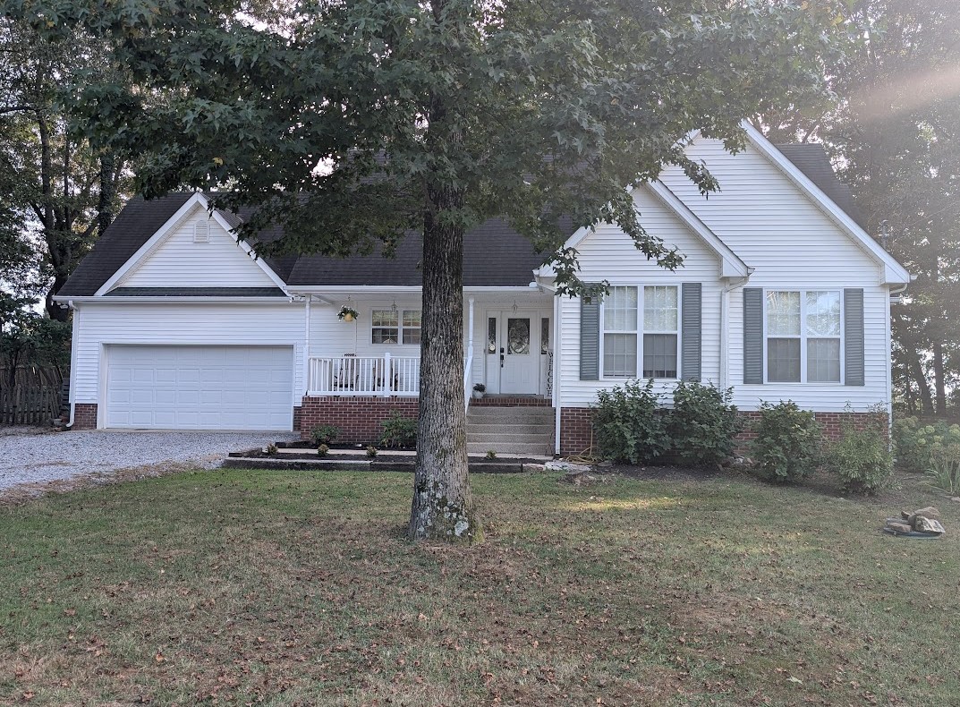 127 Silver Leaf Cir Property Photo 1