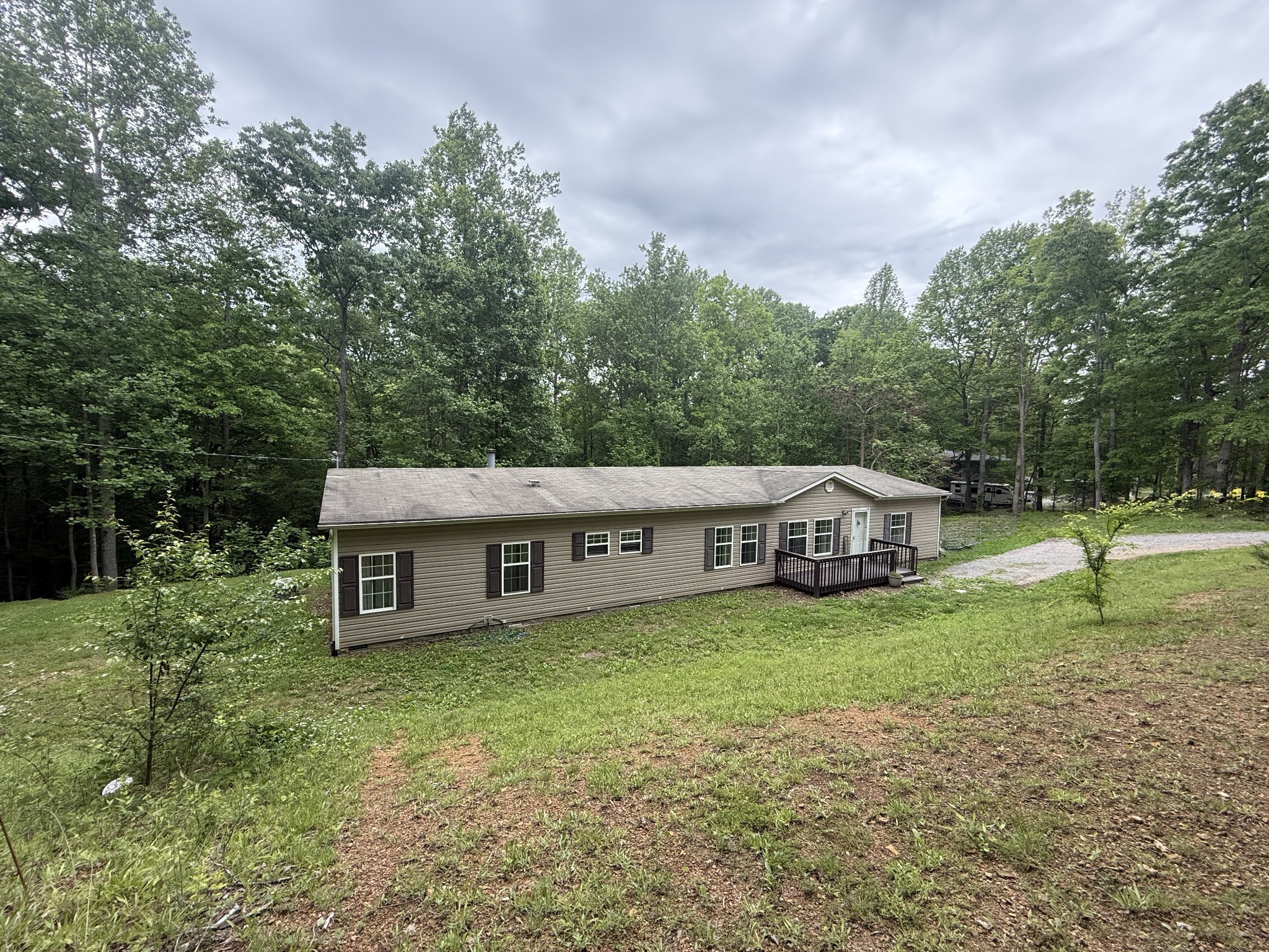 1076 Skyline Dr Property Photo 1