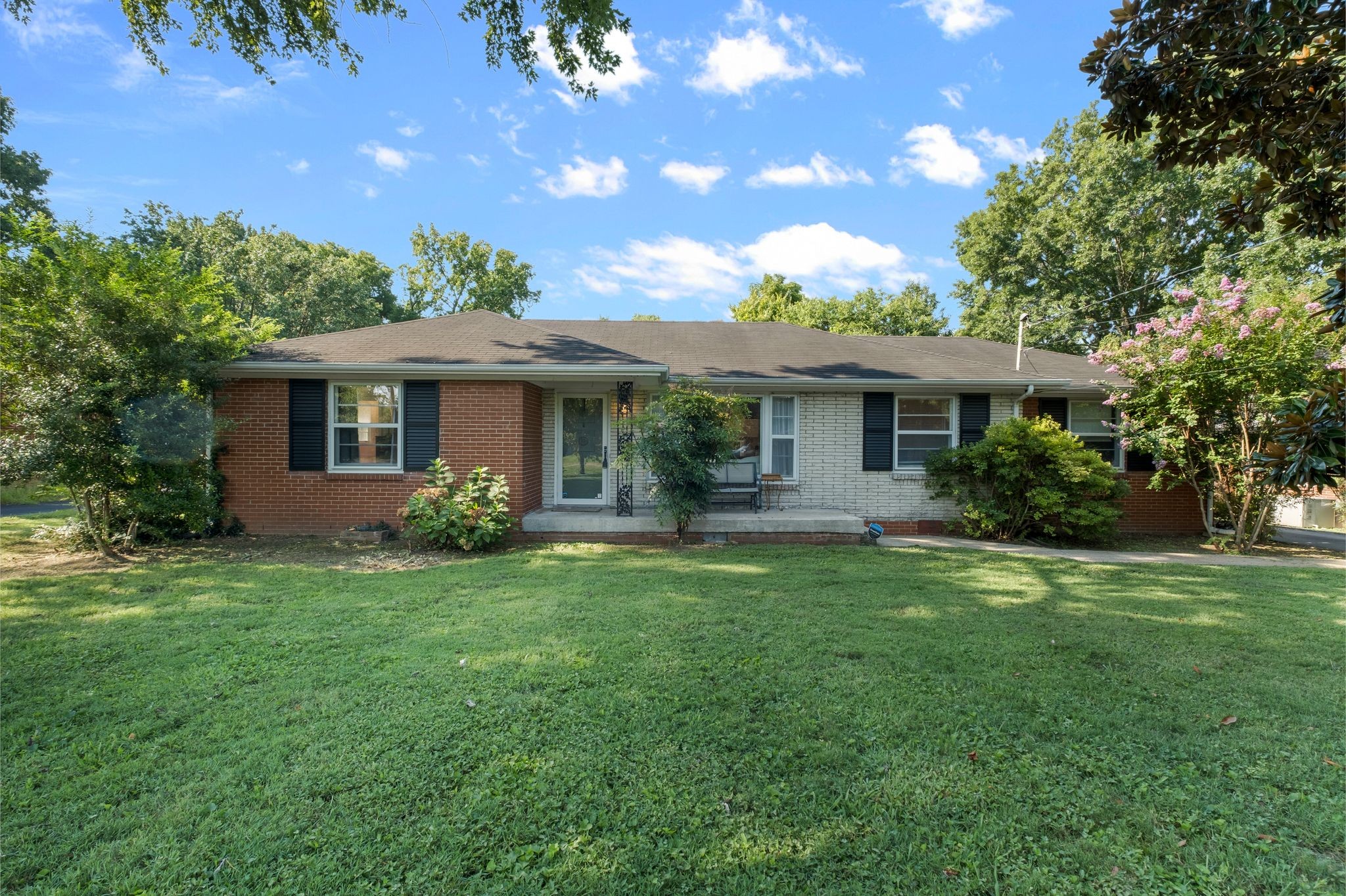 2503 Midvale Dr Property Photo 1
