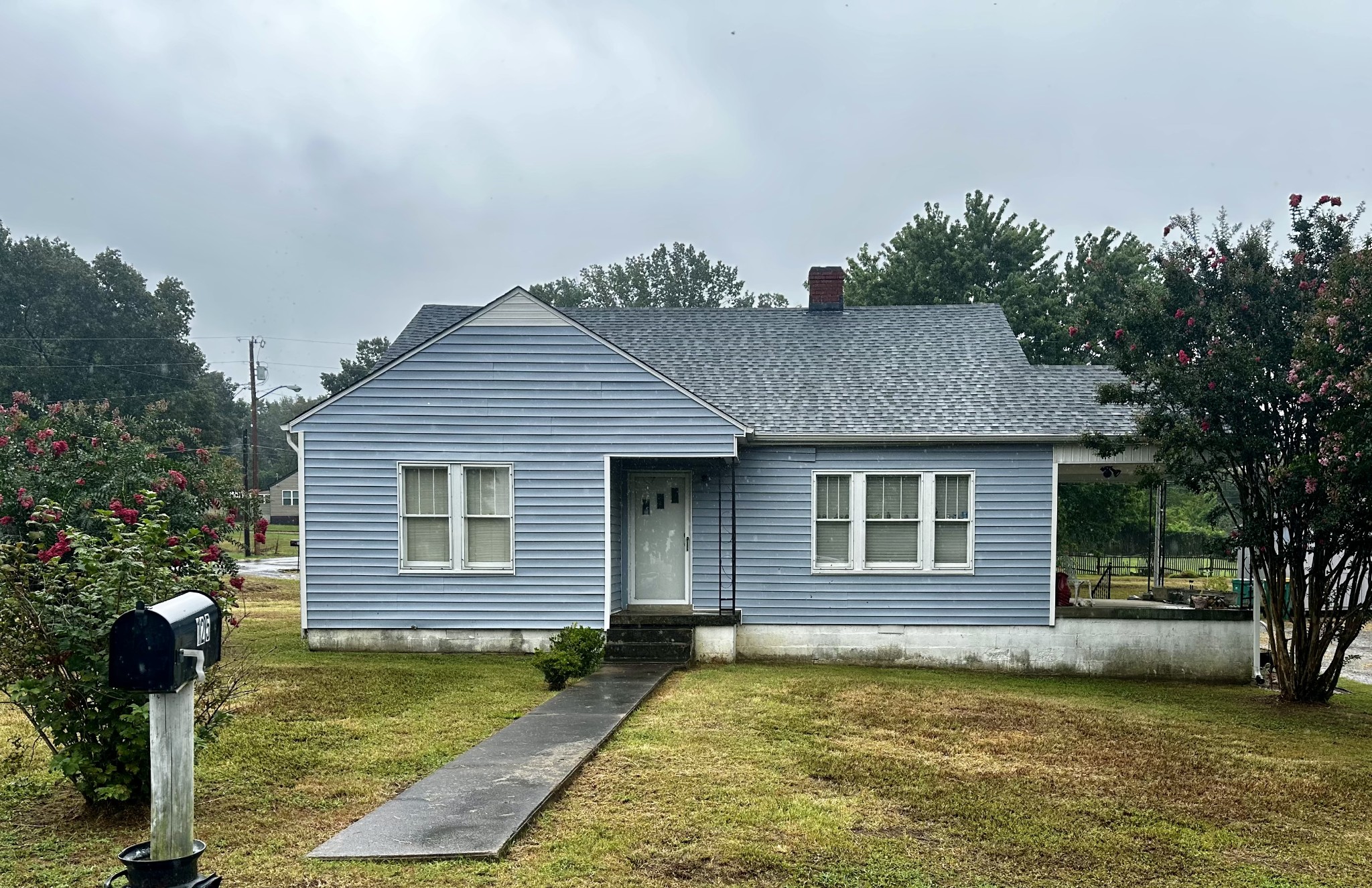 125 Armory Dr Property Photo 1