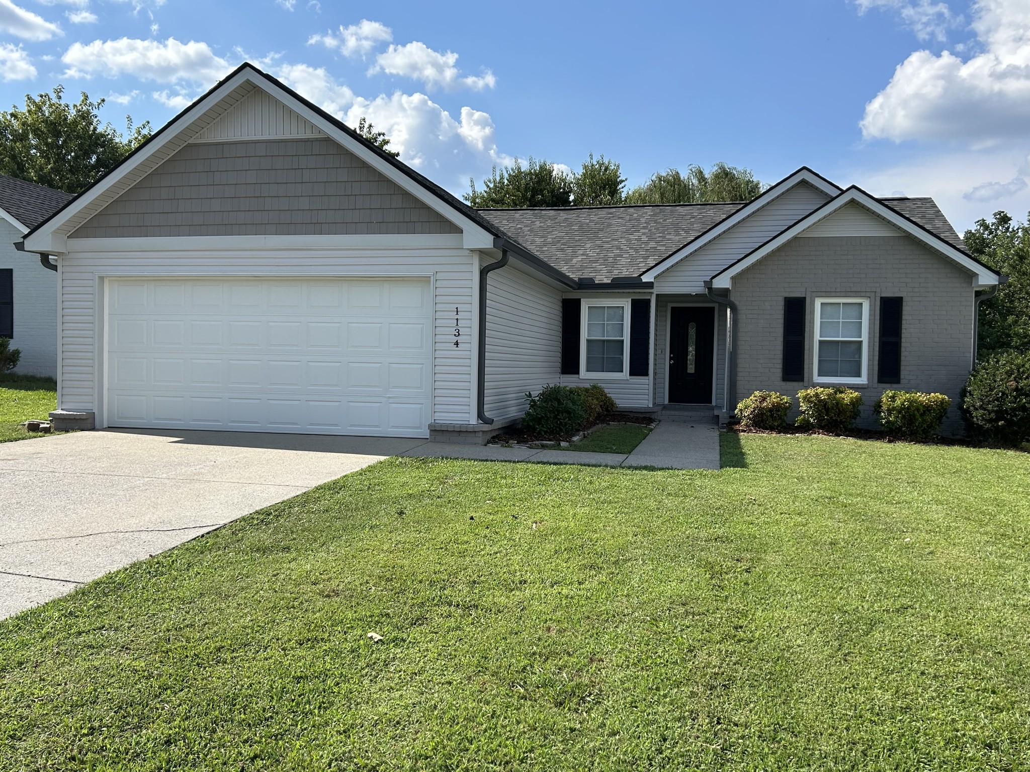 1134 Melvin Drive Property Photo 1