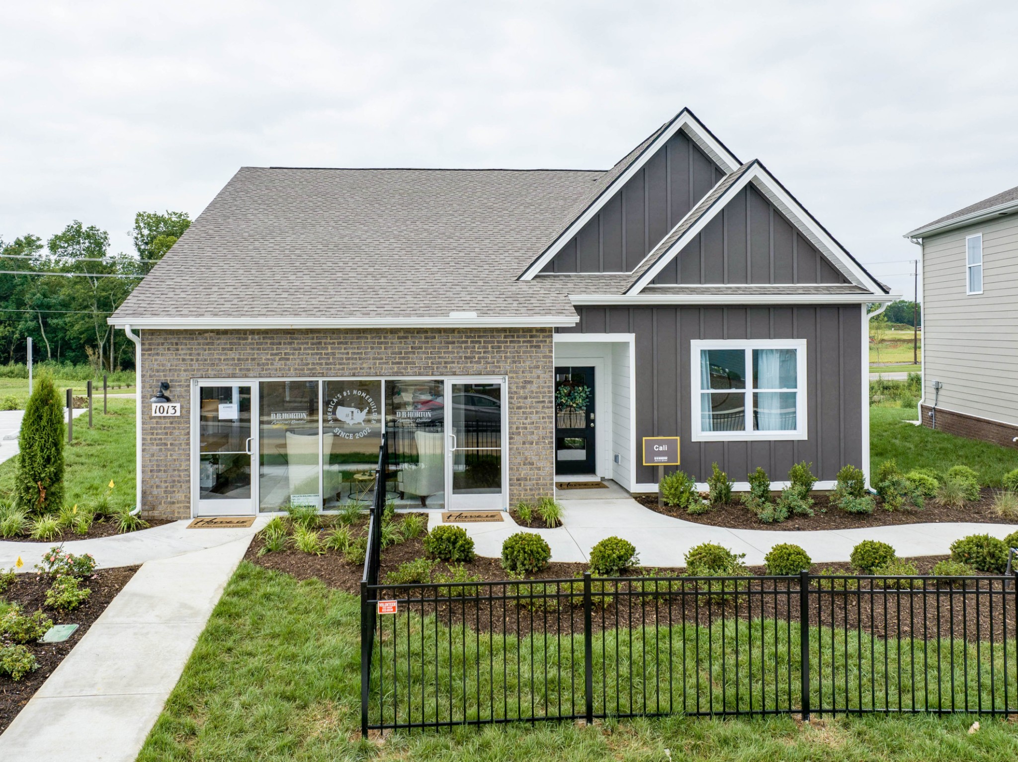 1004 Linn Cove Ct Property Photo 1