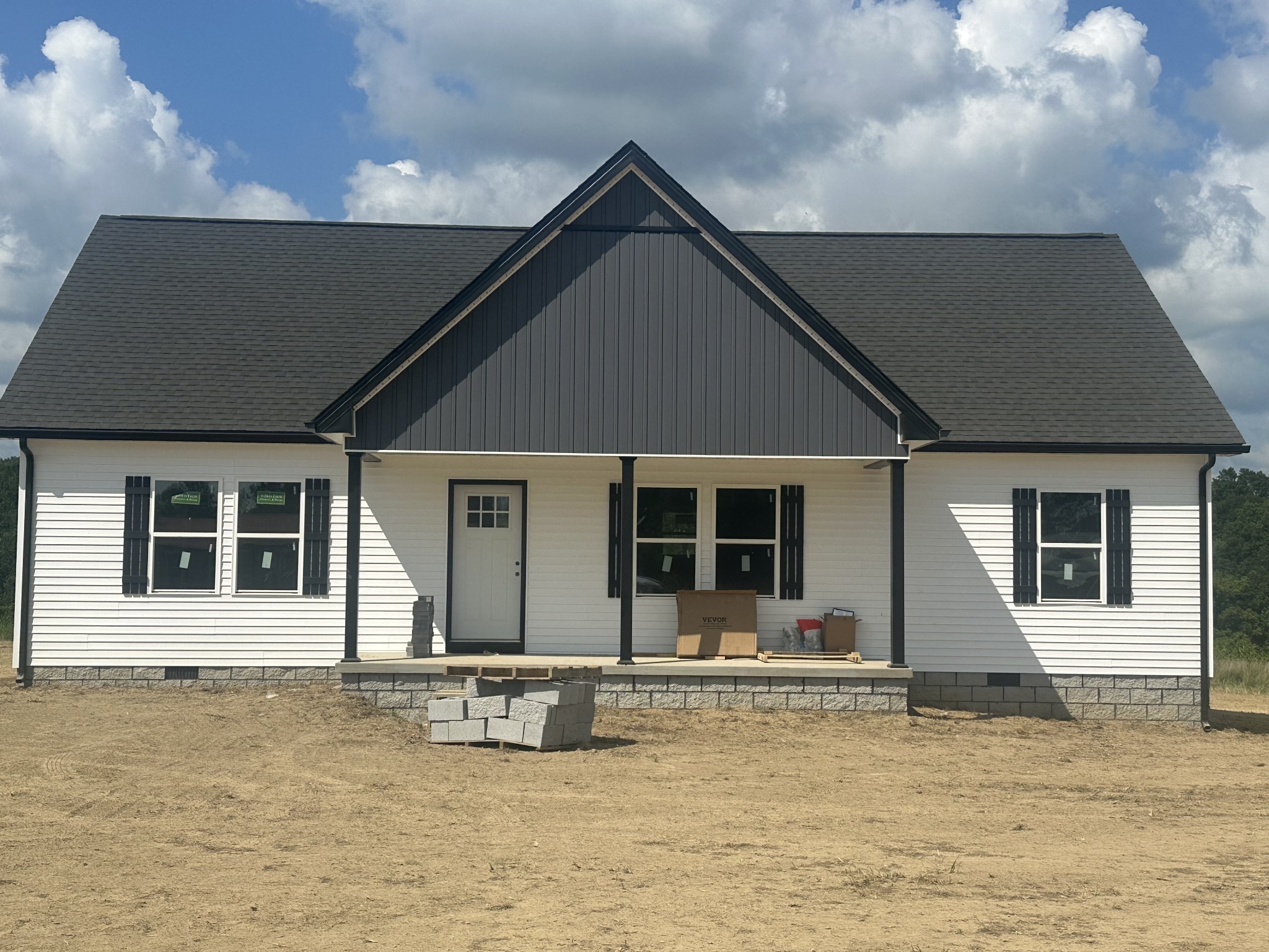 1900 Lafayette Road Property Photo 1