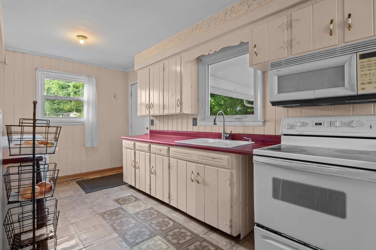 478 Sunliner Dr Property Photo 14