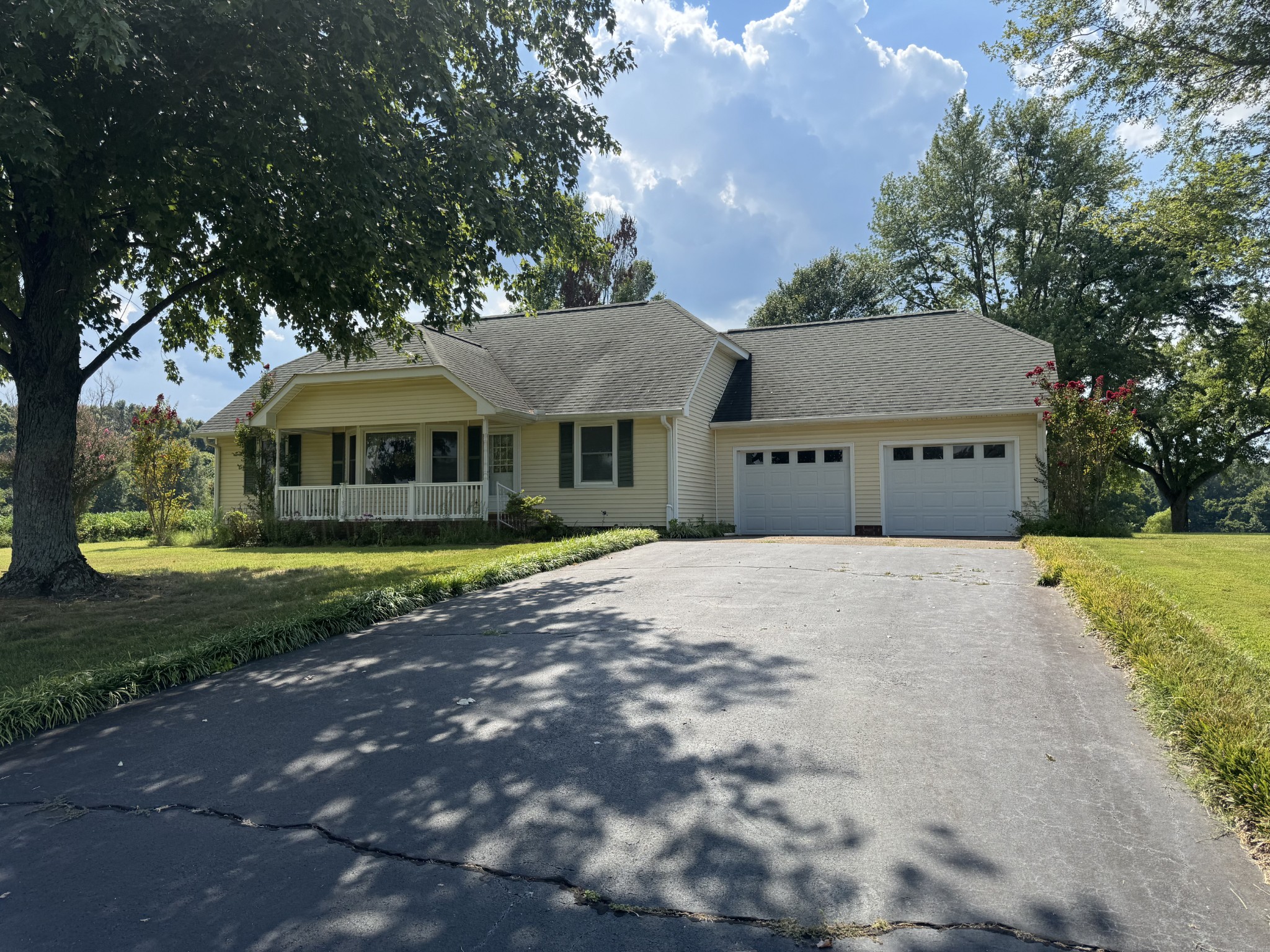 471 Pierce Rd Property Photo 1