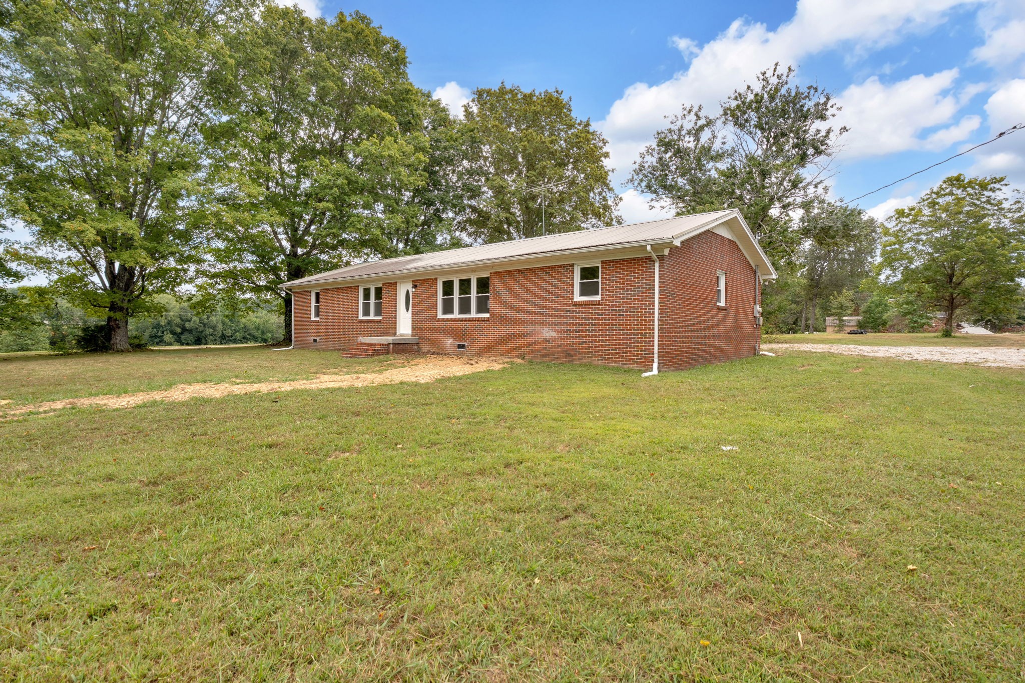 1934 Miller Crossroads Rd Property Photo 1