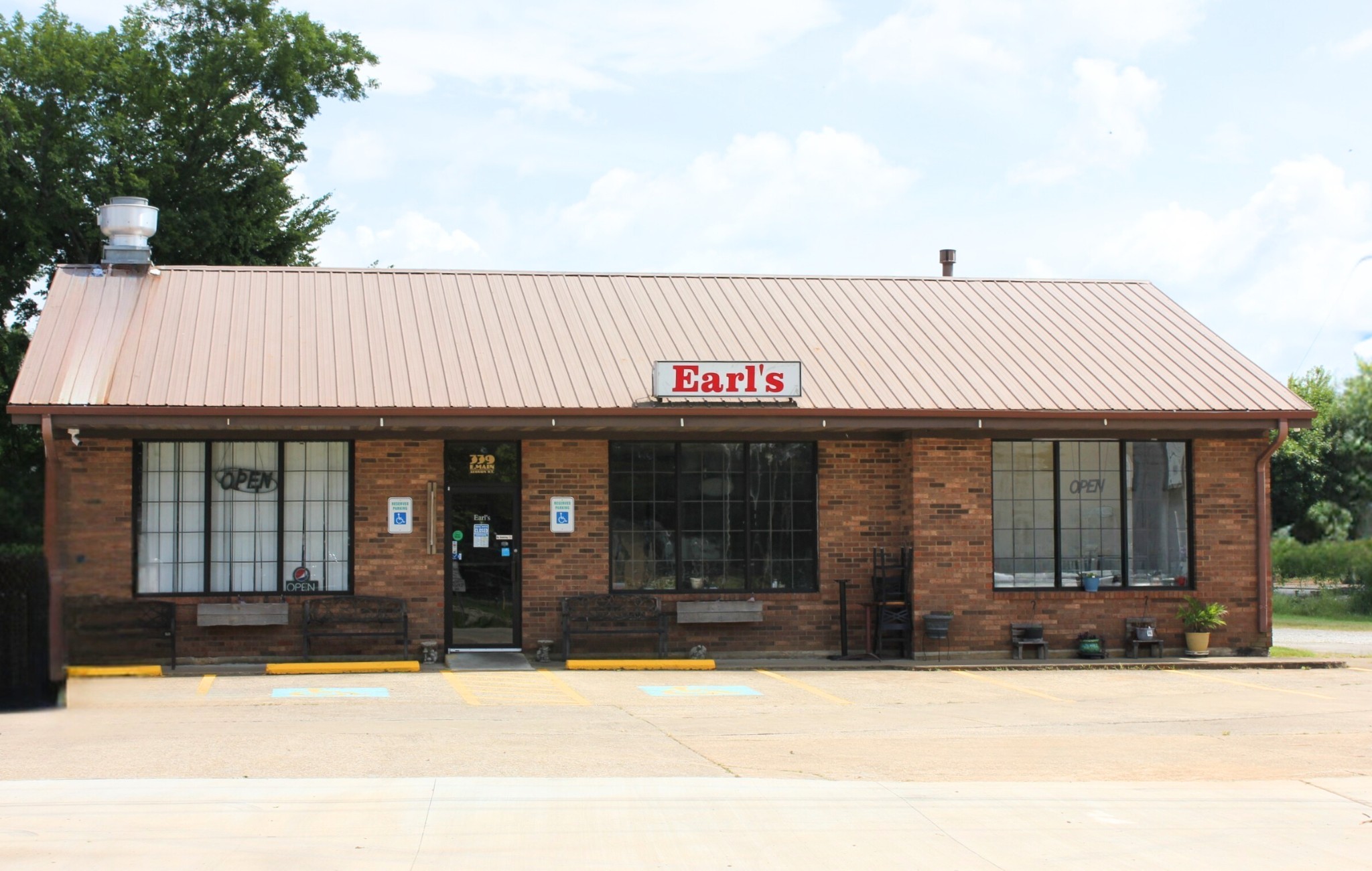 339 E Main St
