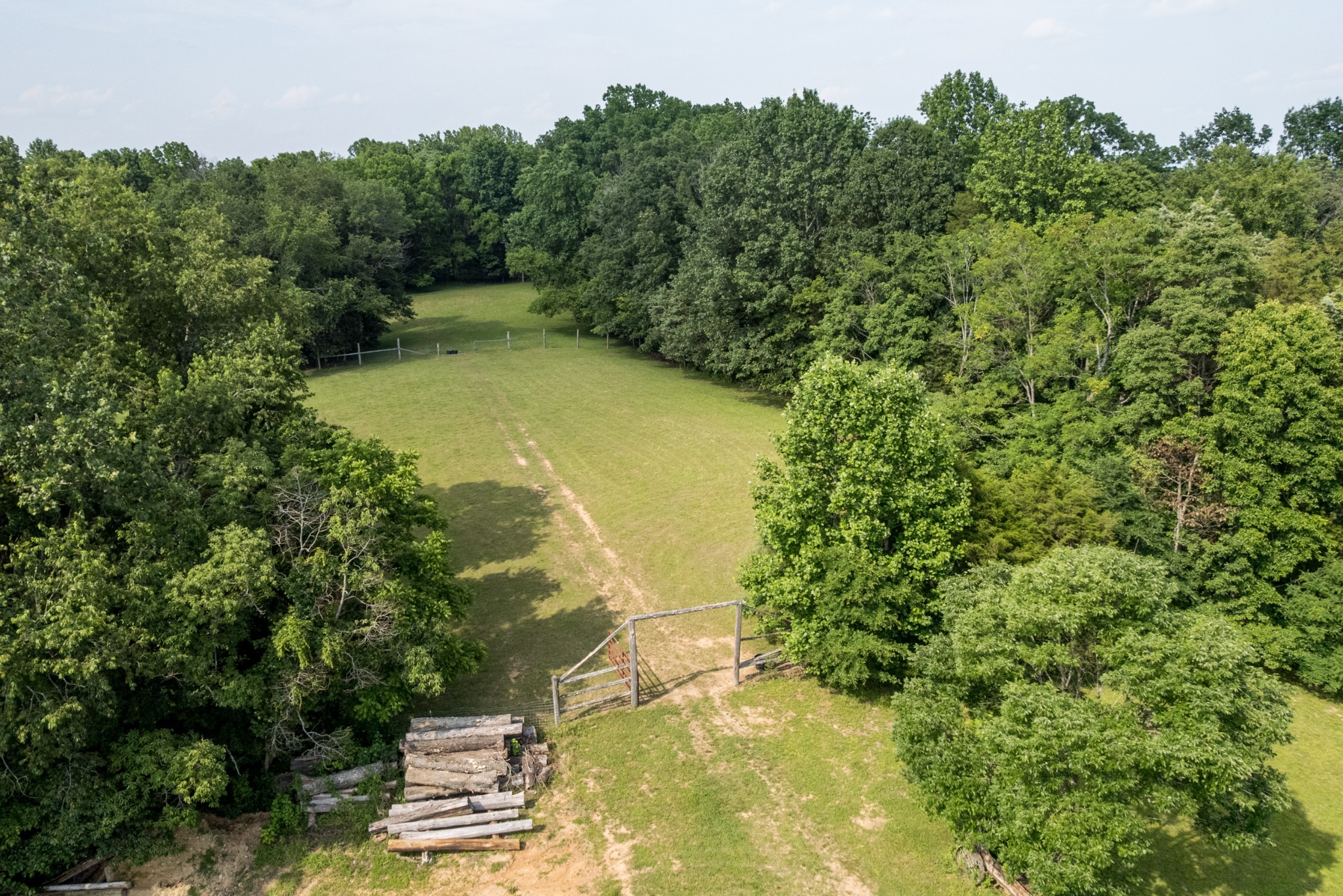 2300 Lee Rd Property Photo 4