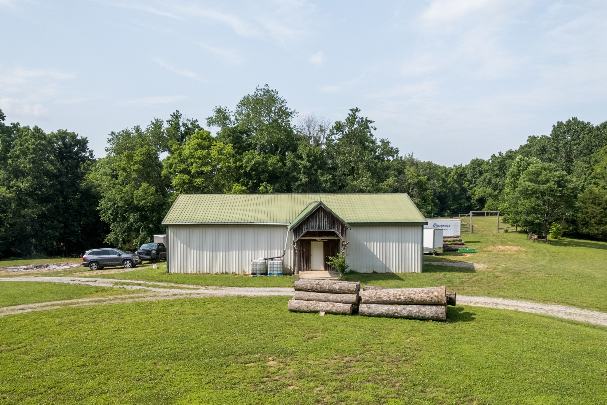 2300 Lee Rd Property Photo 12