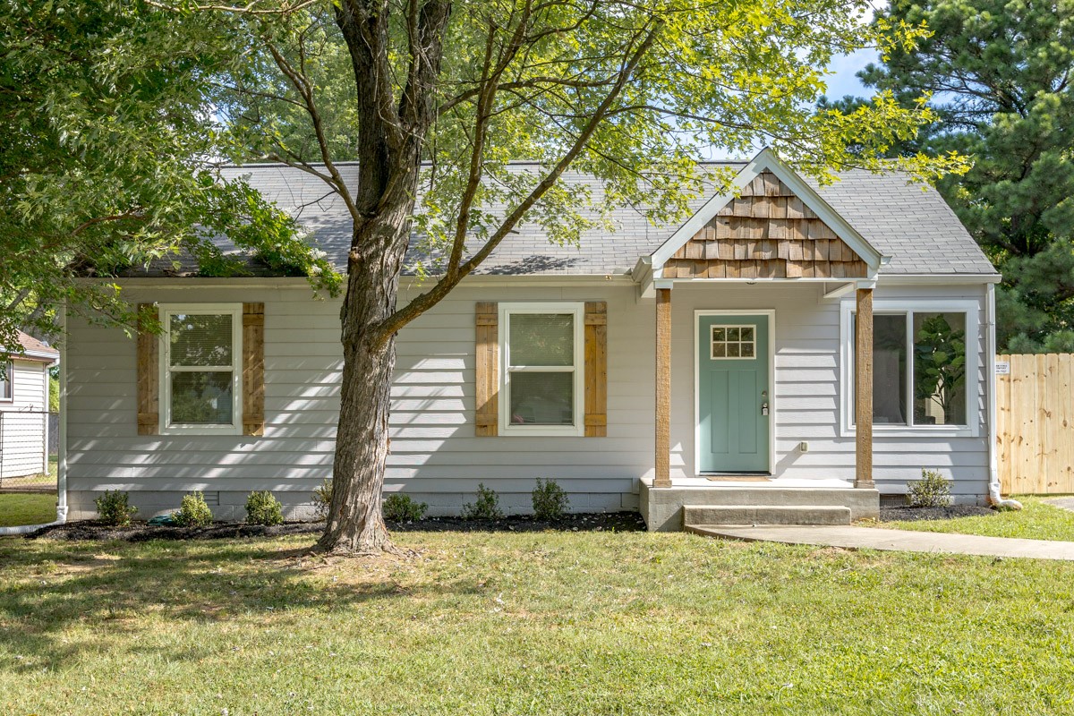 1320 Mars Dr Property Photo 1