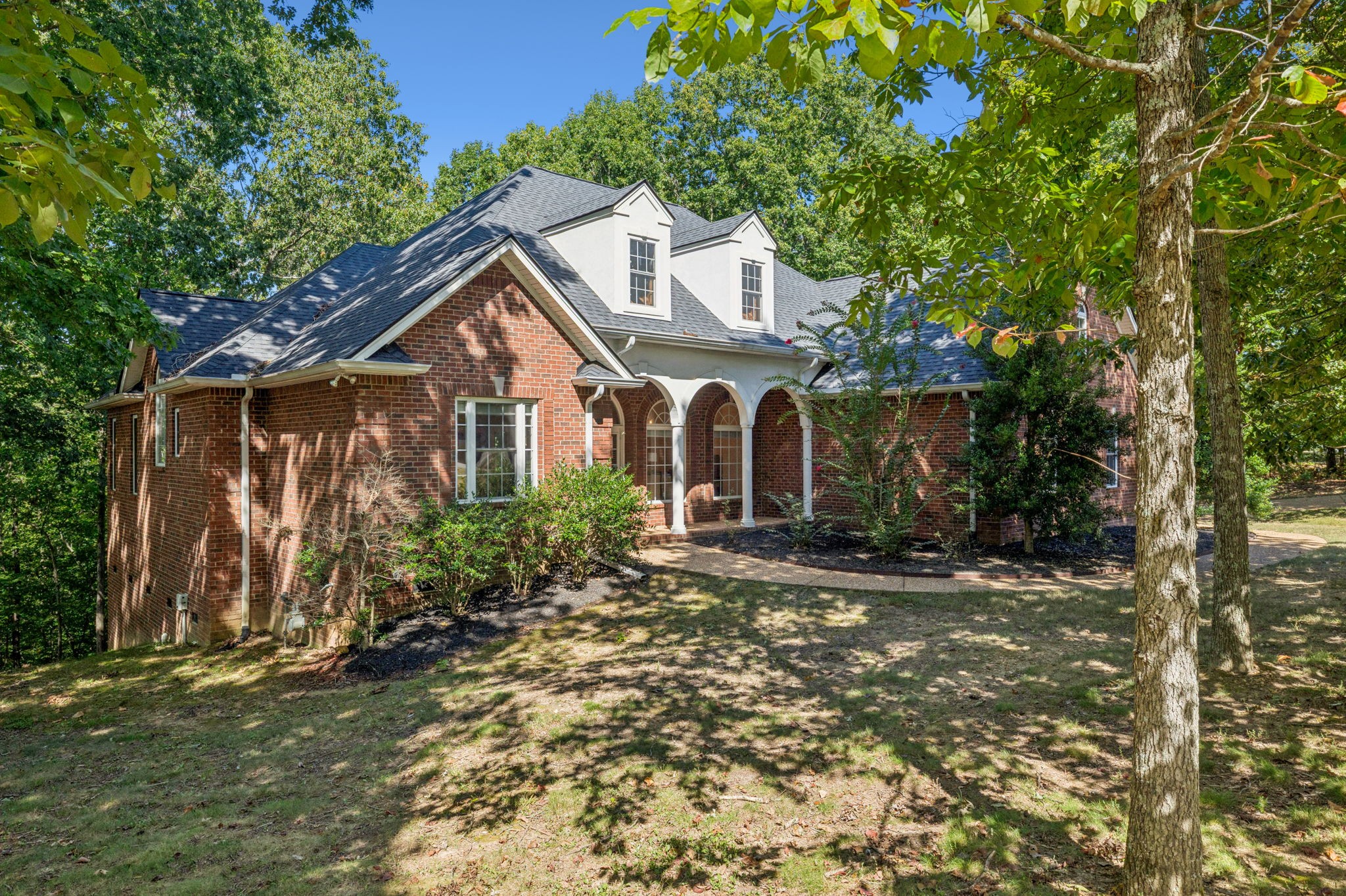 324 Pebblebrook Dr Property Photo 1