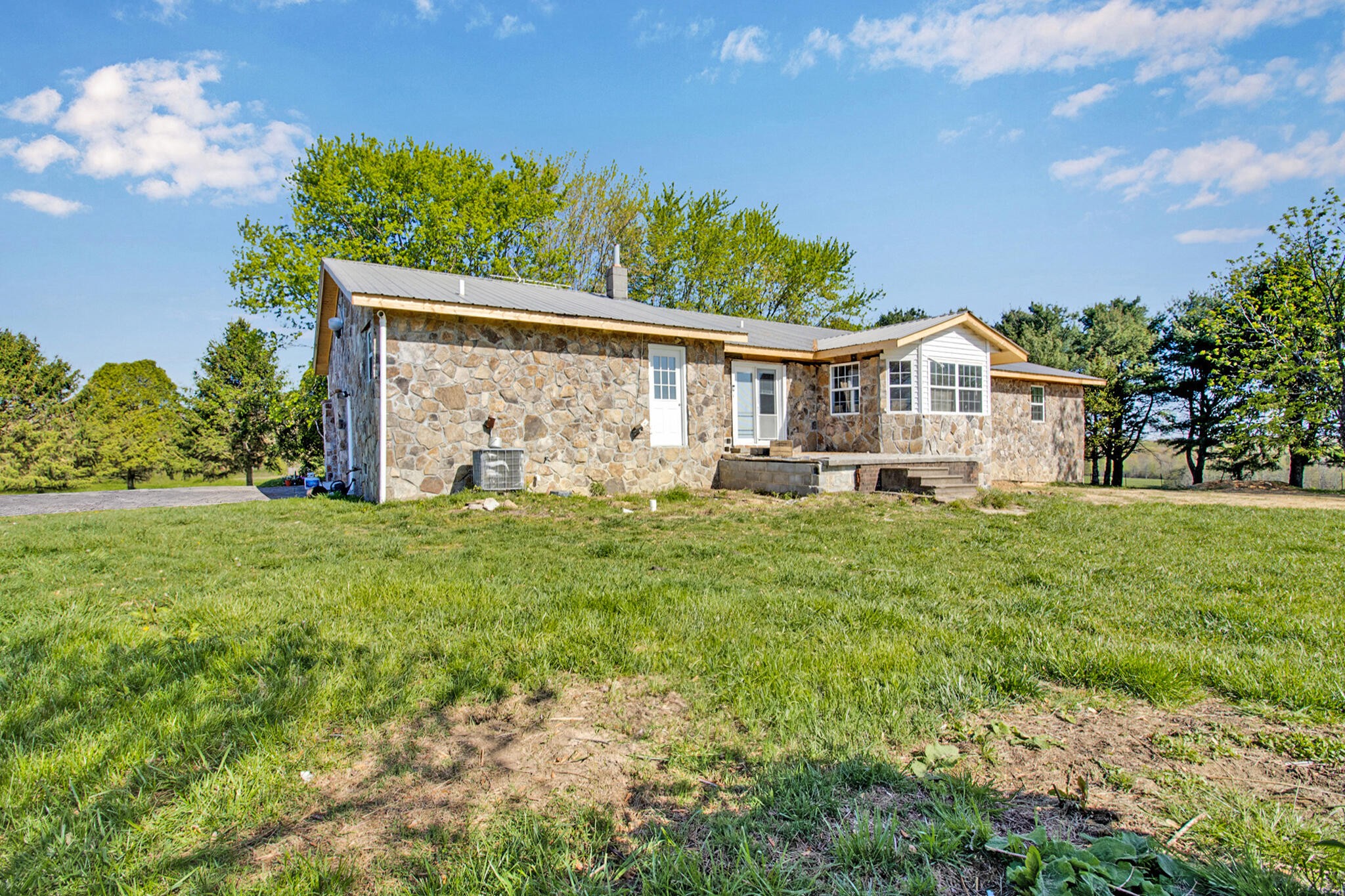 455 Muddy Branch Road Property Photo 5