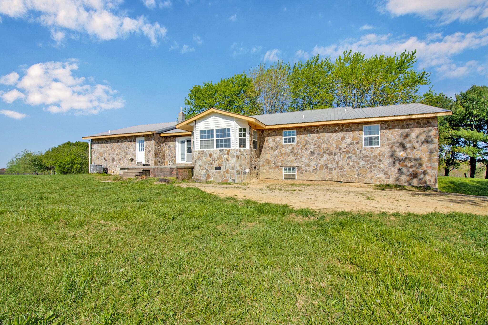 455 Muddy Branch Road Property Photo 6