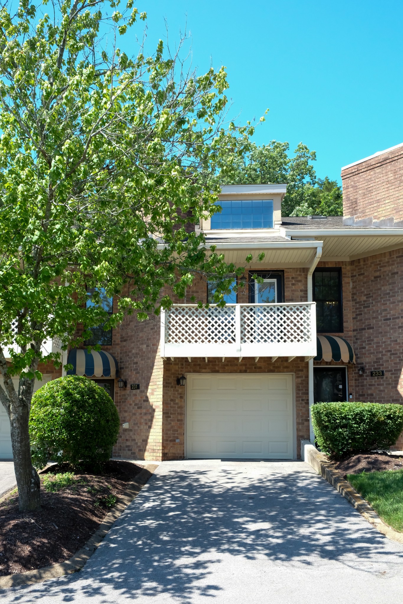 231 Glenstone Cir Property Photo 1