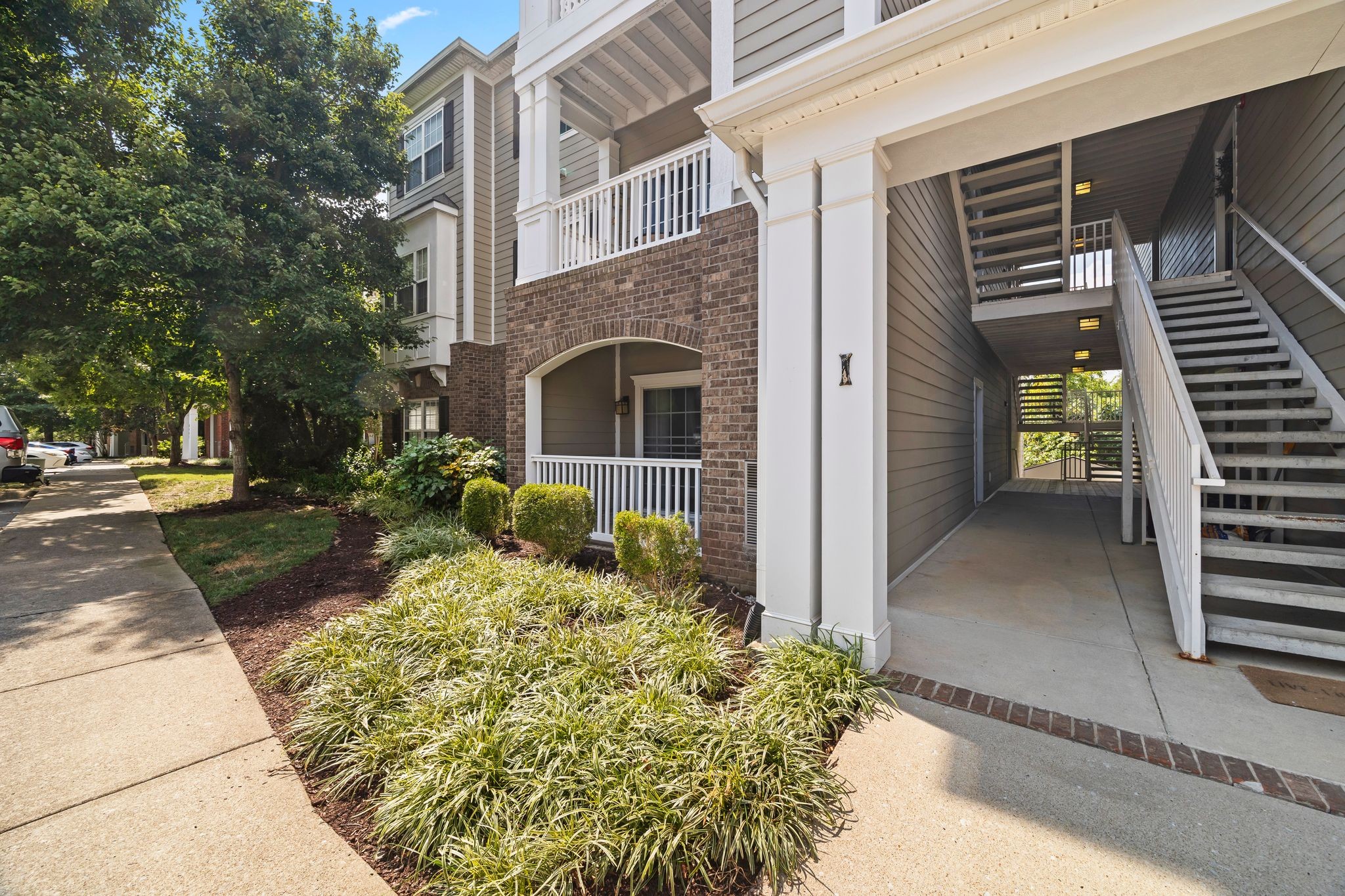 8501 Burnham Ln Property Photo 1