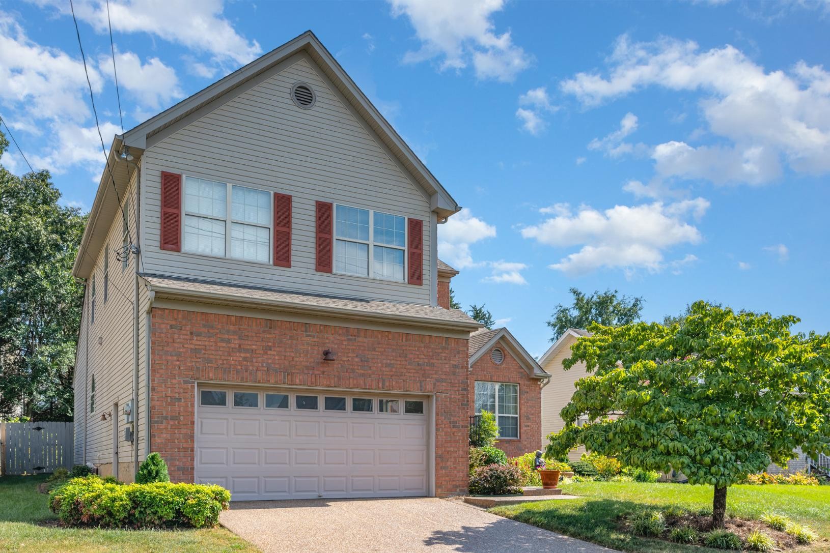 1216 Quaise Moor, E Property Photo 1
