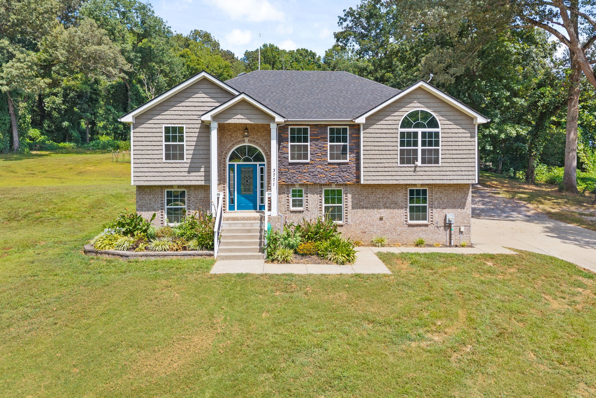3771 Chapel Hill Rd Property Photo 1
