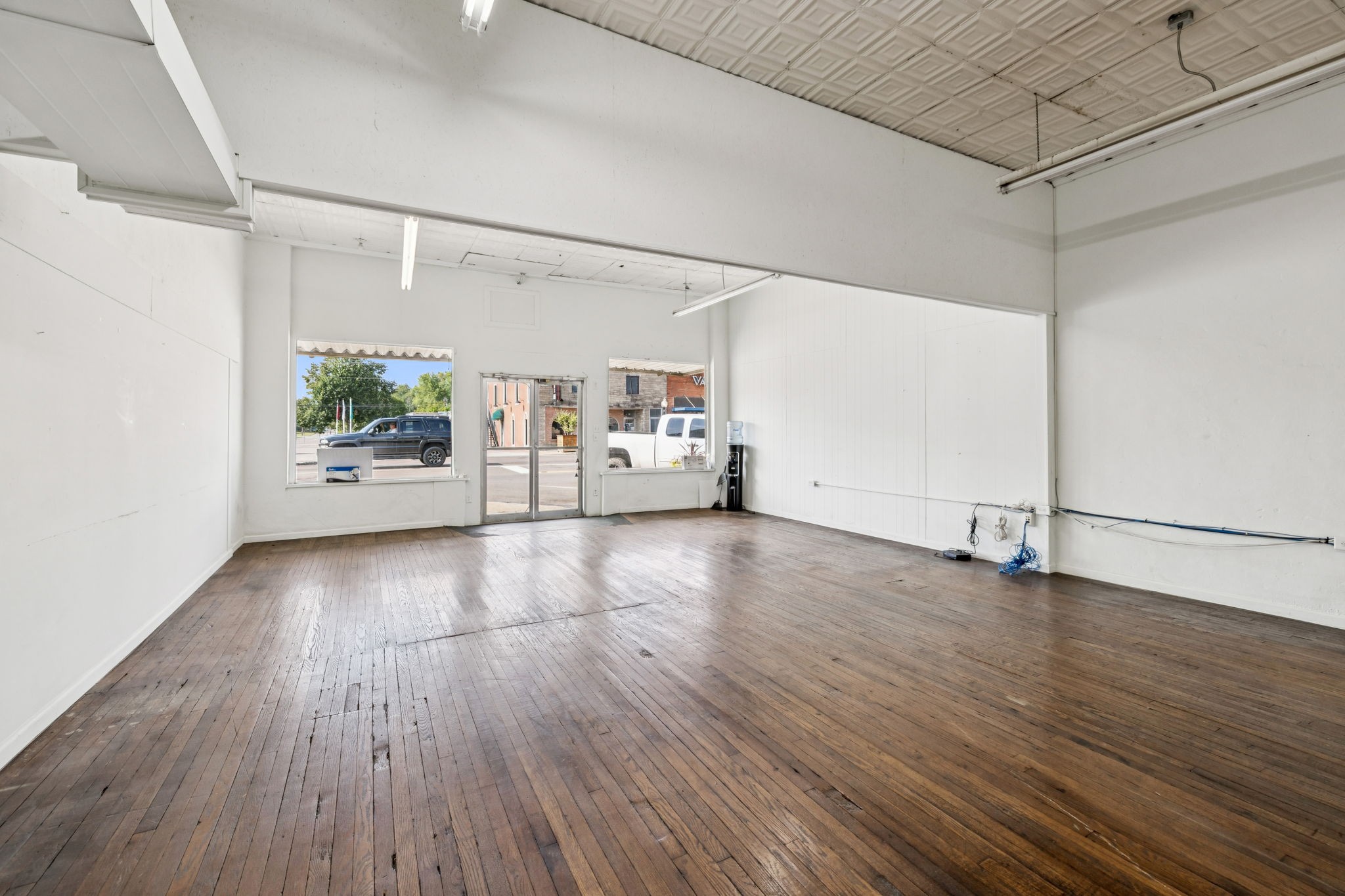 39 E Main St Property Photo 5