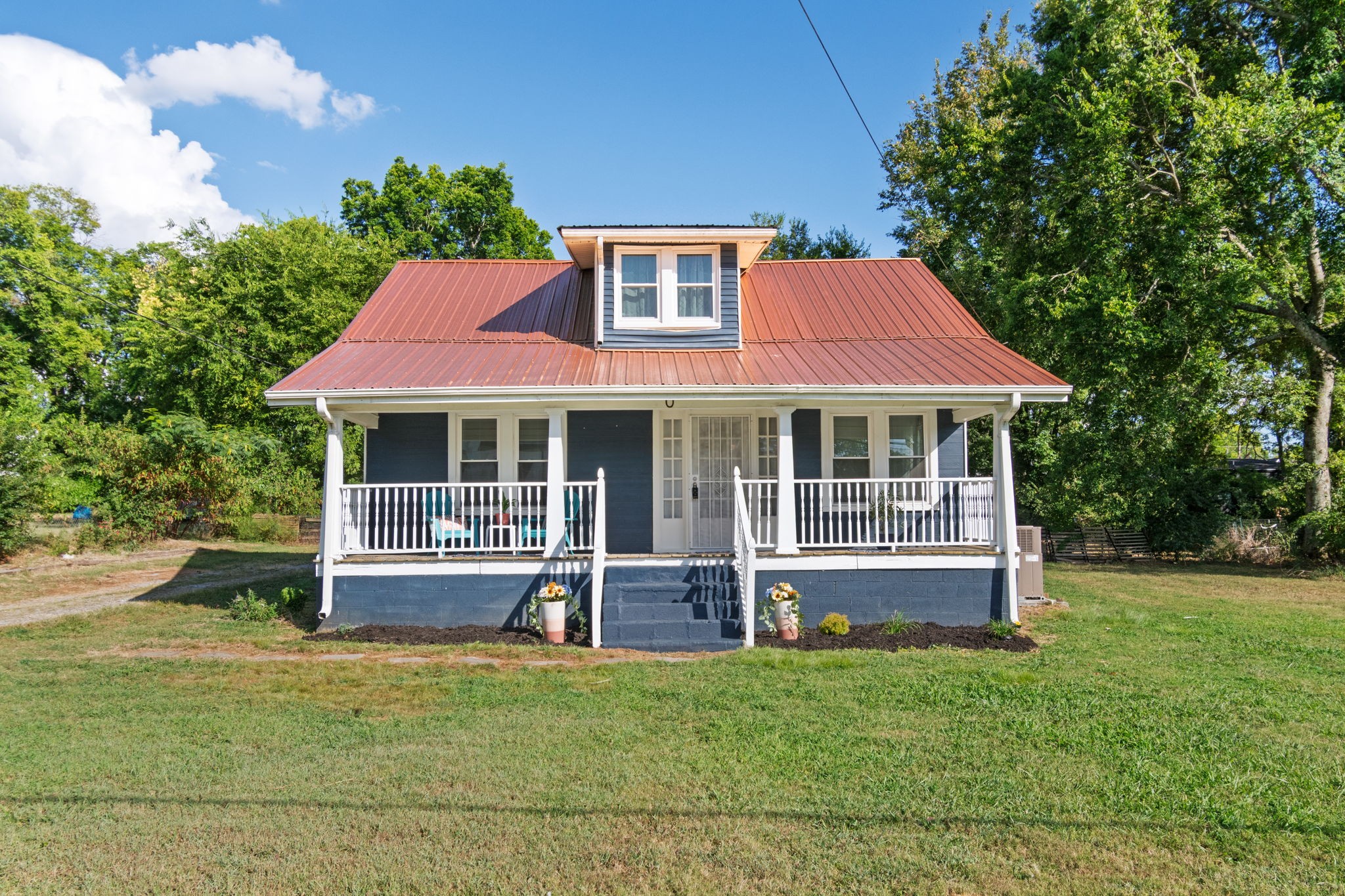 1812 Elizabeth Rd Property Photo 1