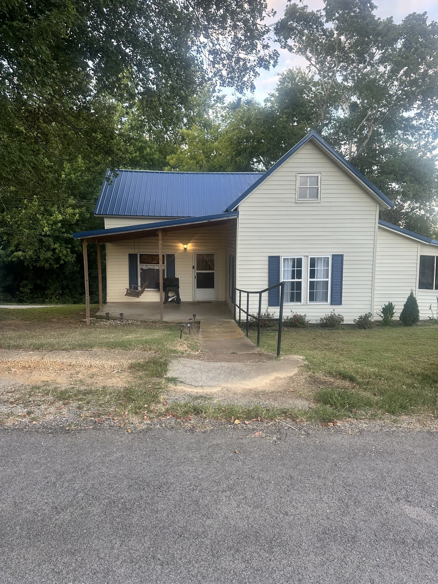 2 Hardin Loop Property Photo 1