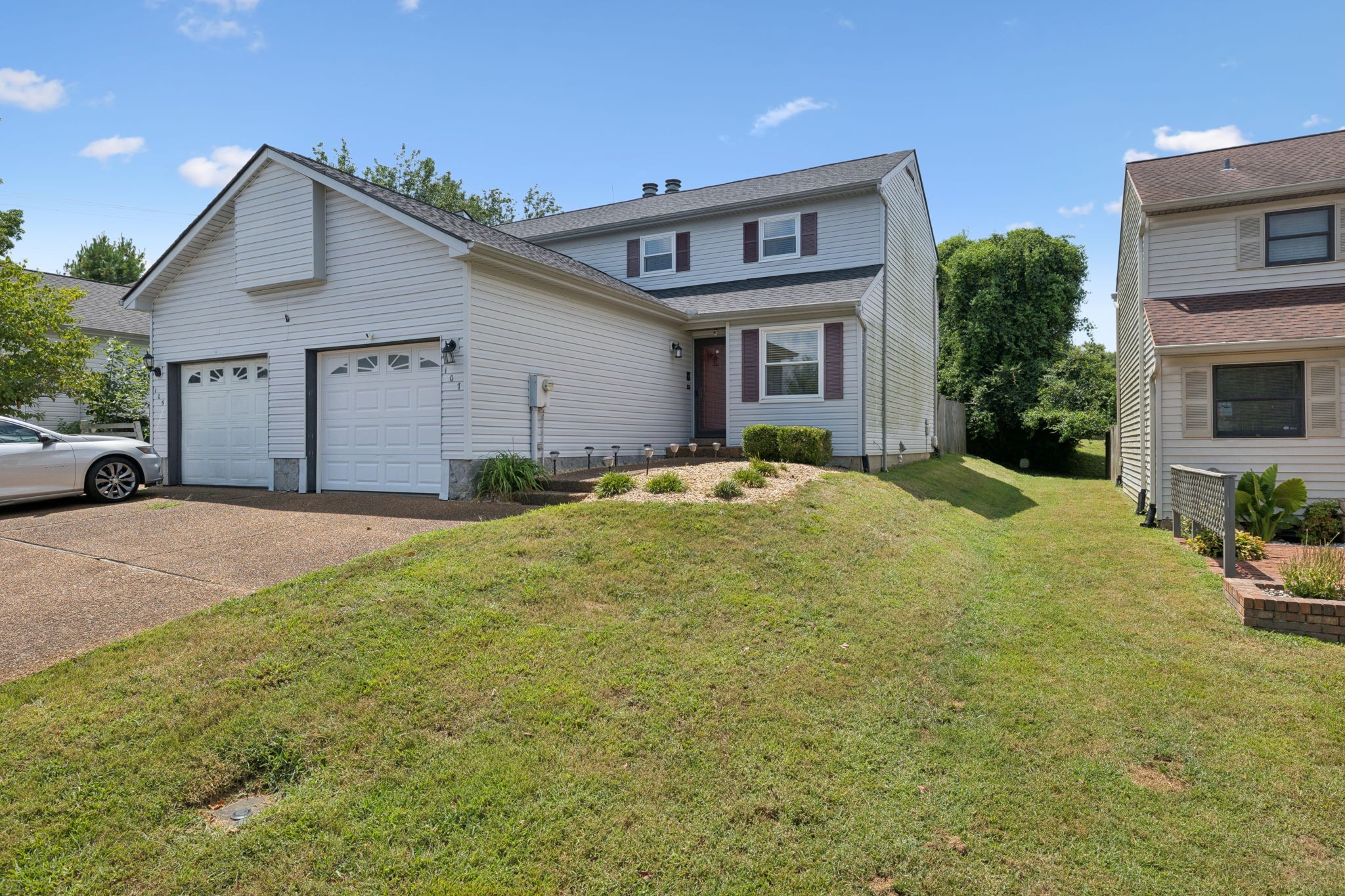 107 Maple Way, N Property Photo 1