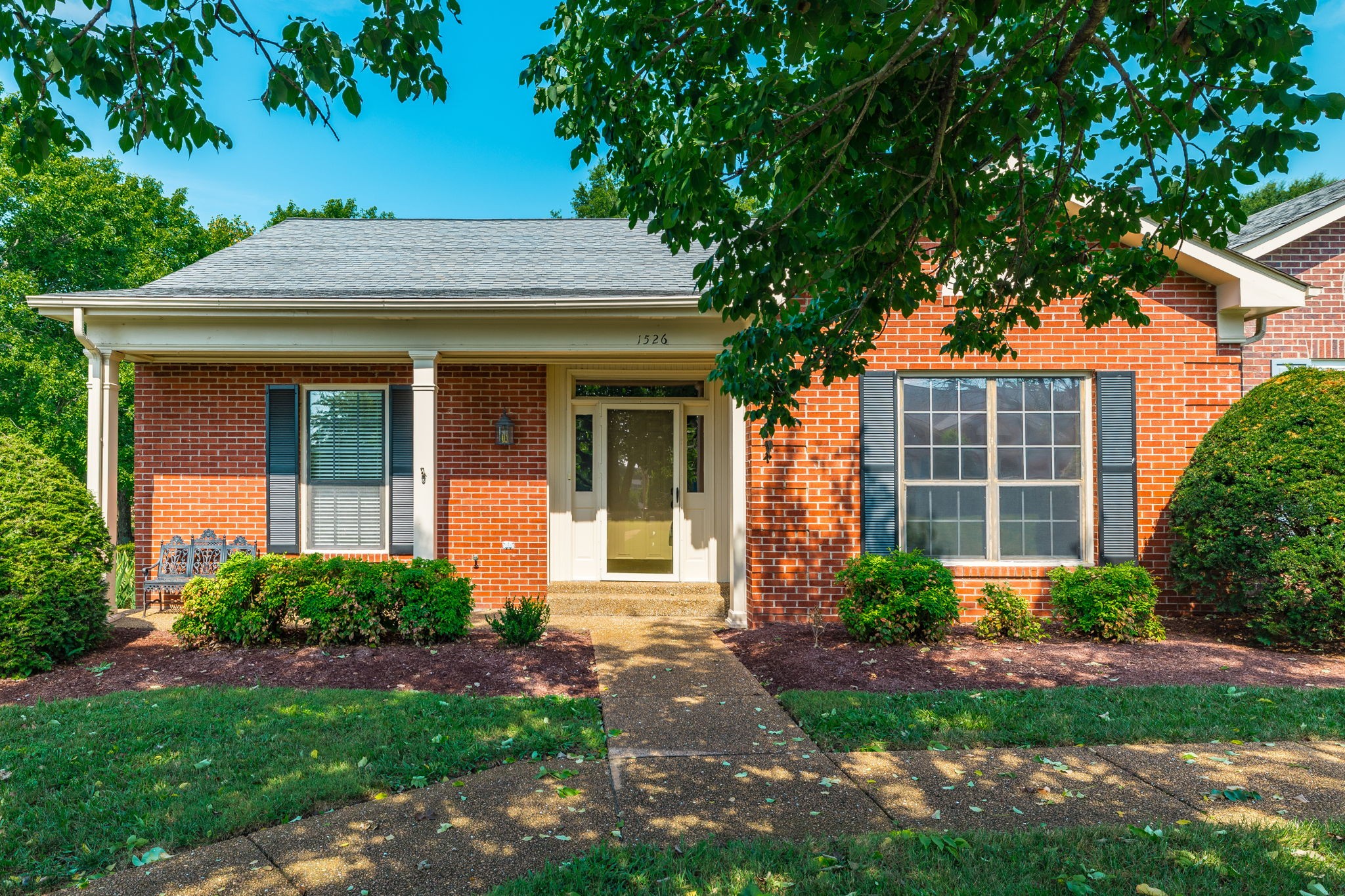 1526 Brentwood Pointe Property Photo 1