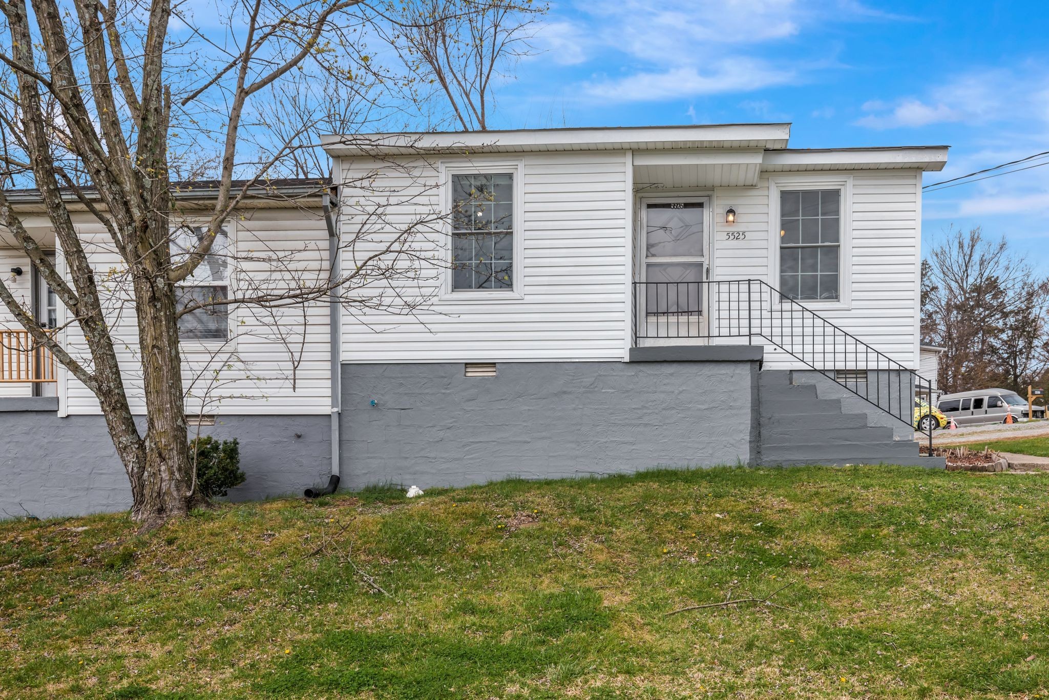 5525 Eulala Dr Property Photo 1