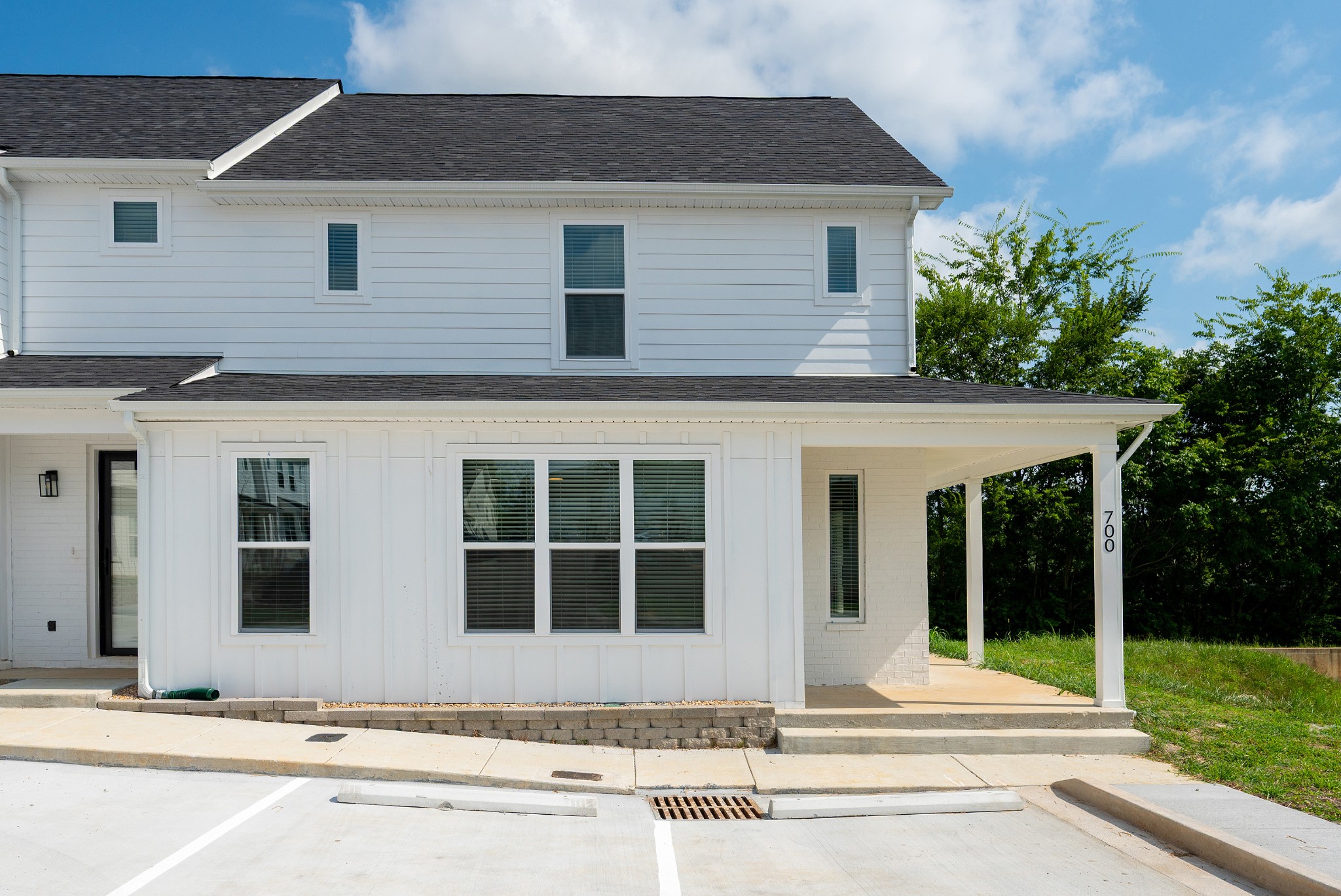 700 Laura Ward Pl Property Photo