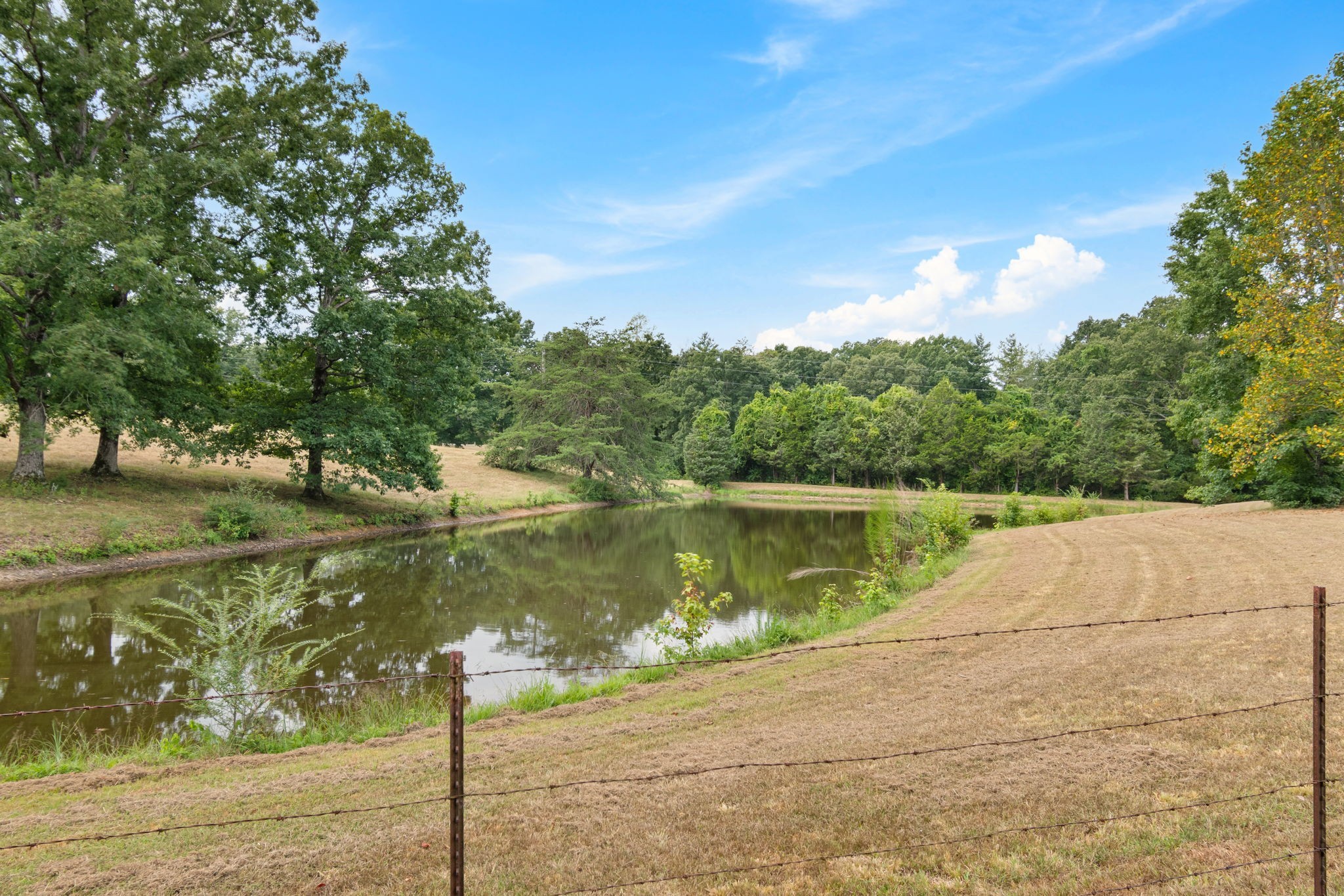 2820 Skyview Drive Property Photo 2