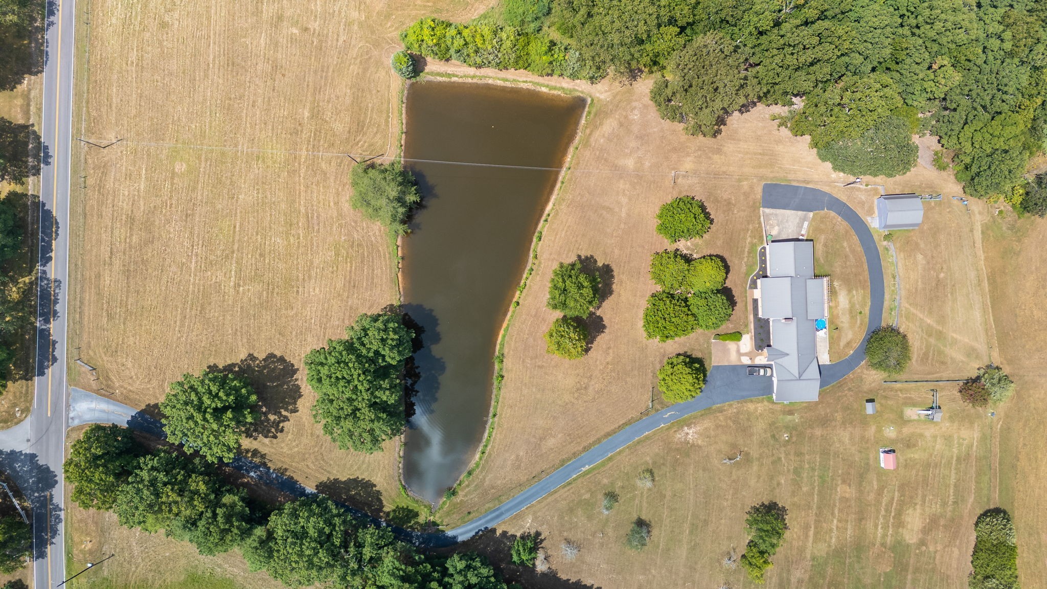 2820 Skyview Drive Property Photo 3