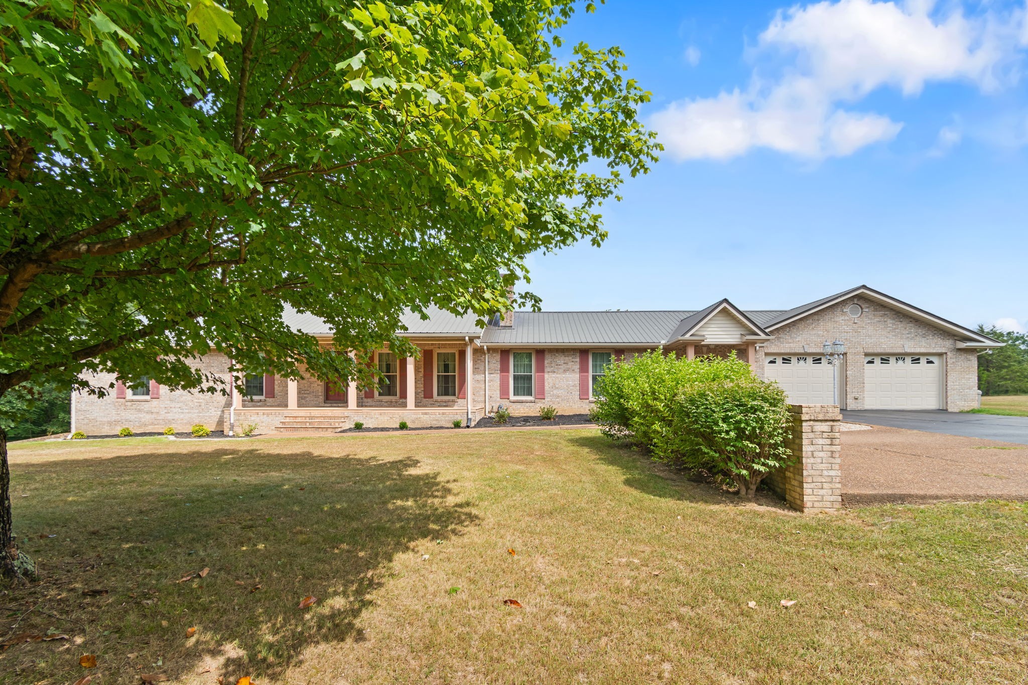 2820 Skyview Drive Property Photo 5