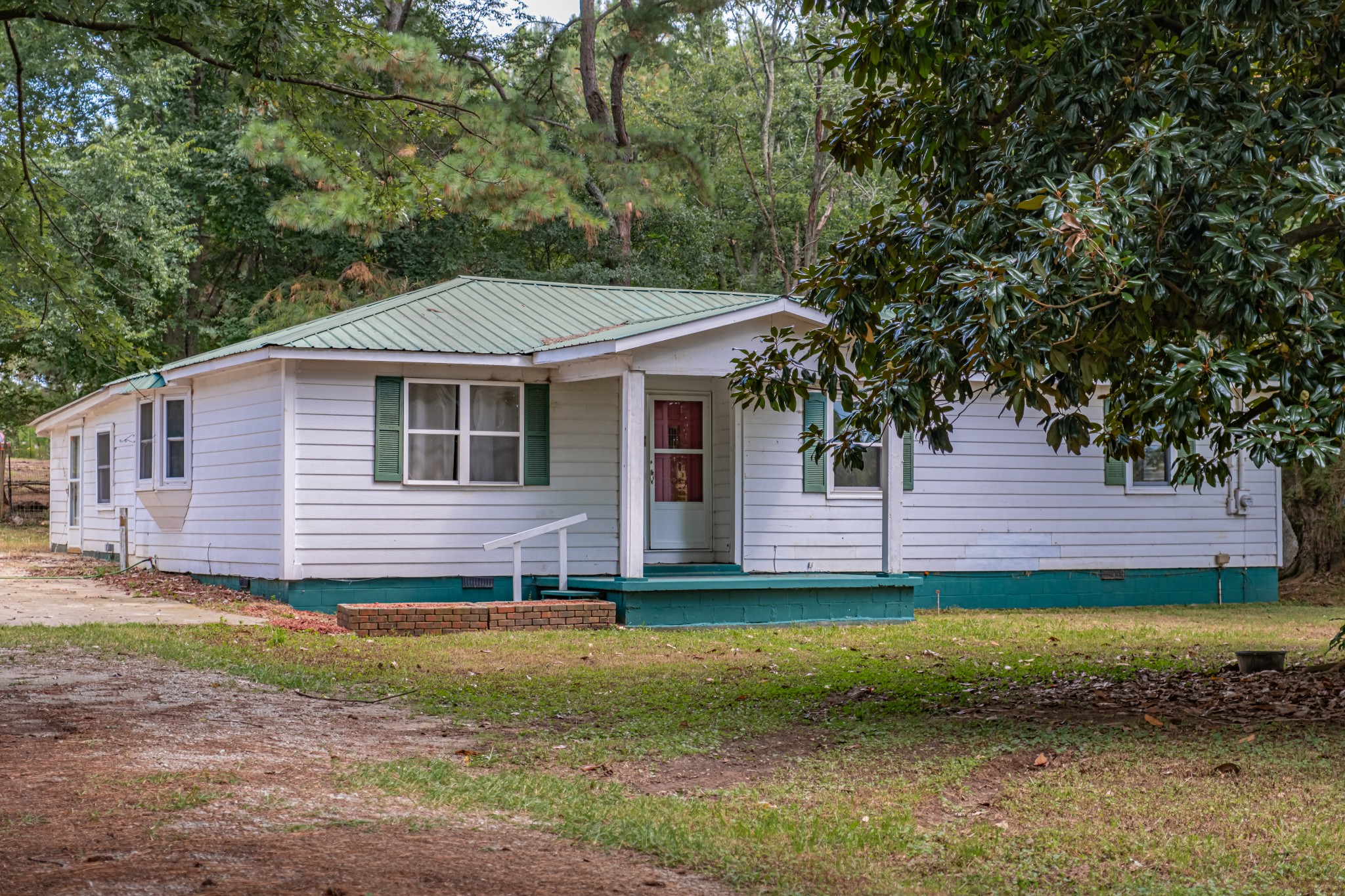 878 Indian Creek Rd Property Photo 1