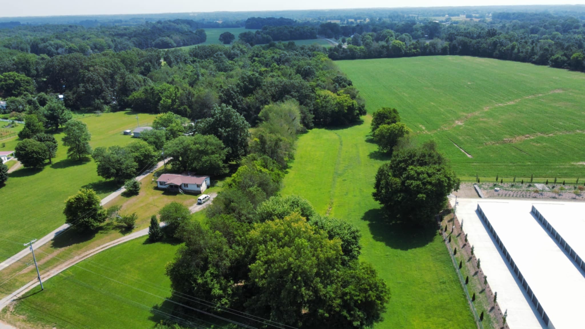 4628 Hwy 31w Property Photo 2