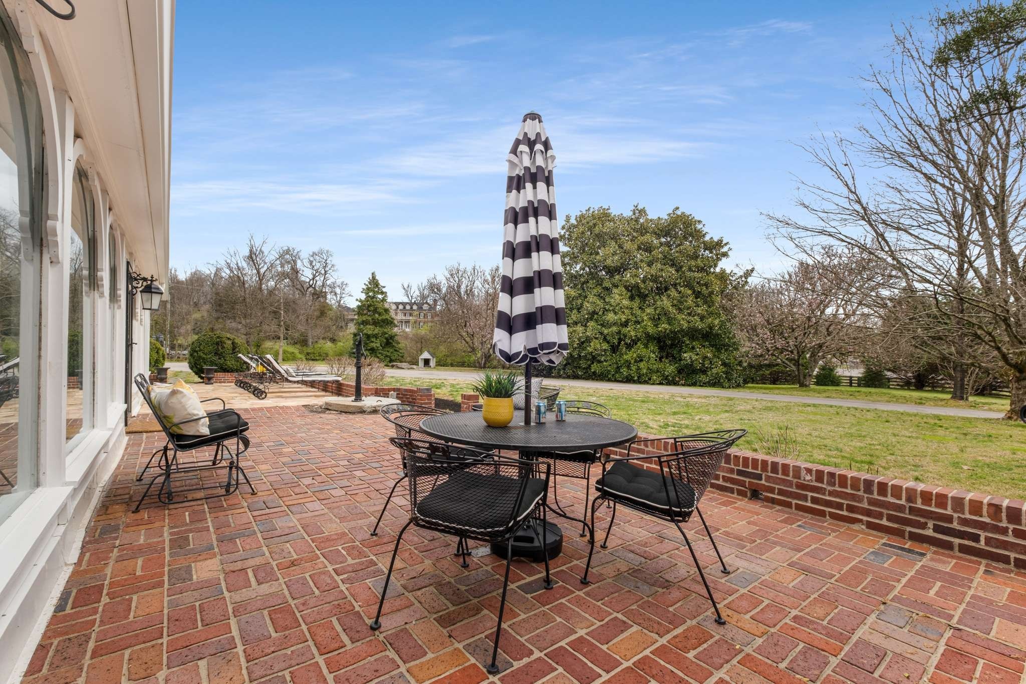 9580 Crockett Rd Property Photo 7