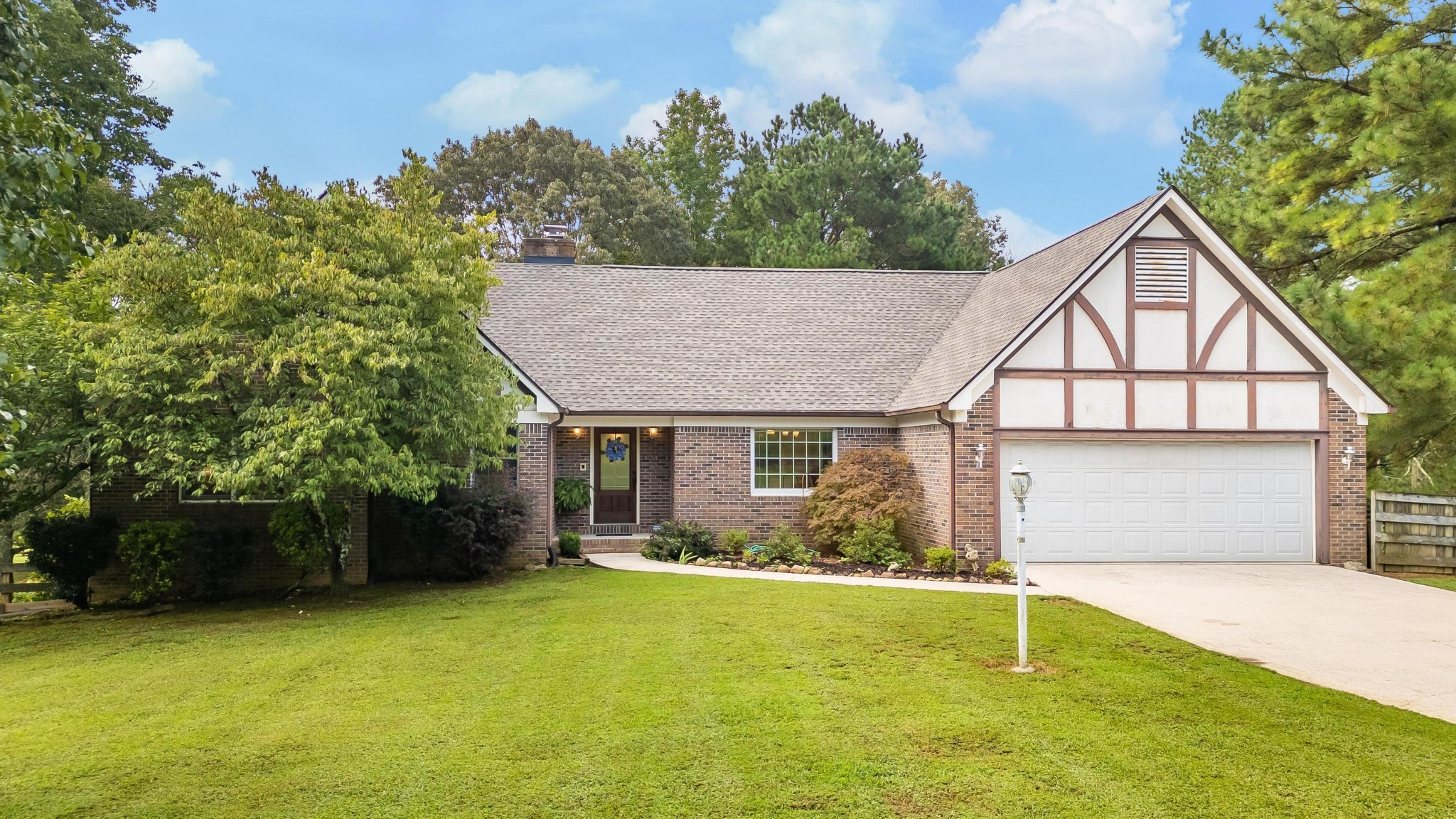 275 Country Place Drive, Nw Property Photo 1