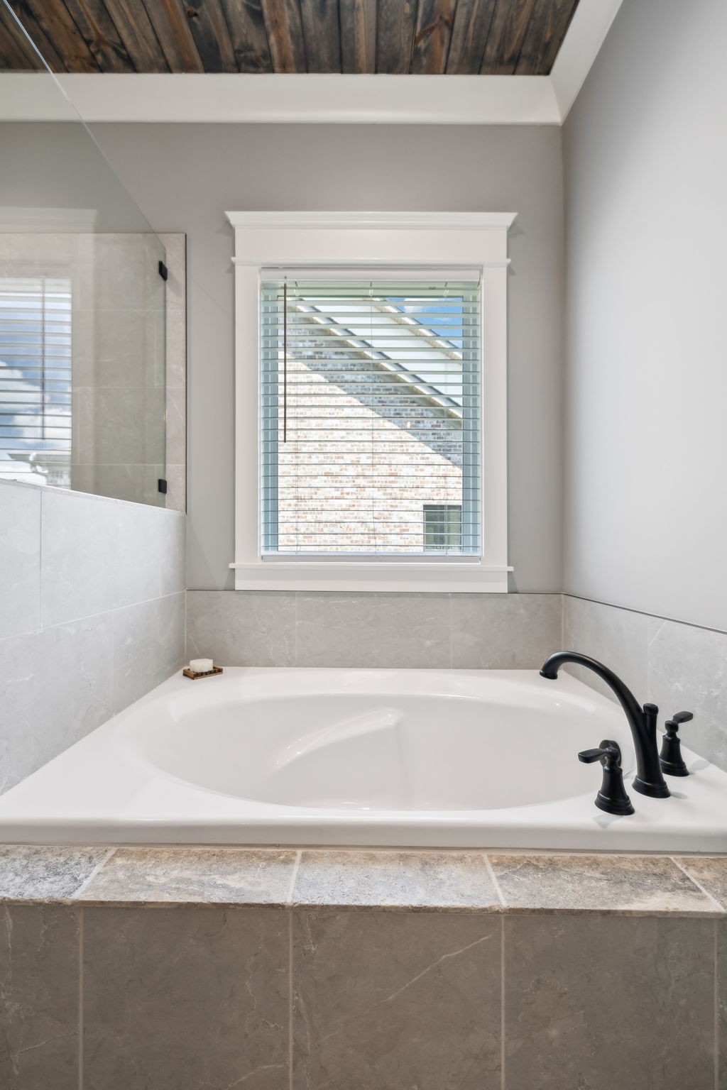 1009 Stone Creek Ln Property Photo 25