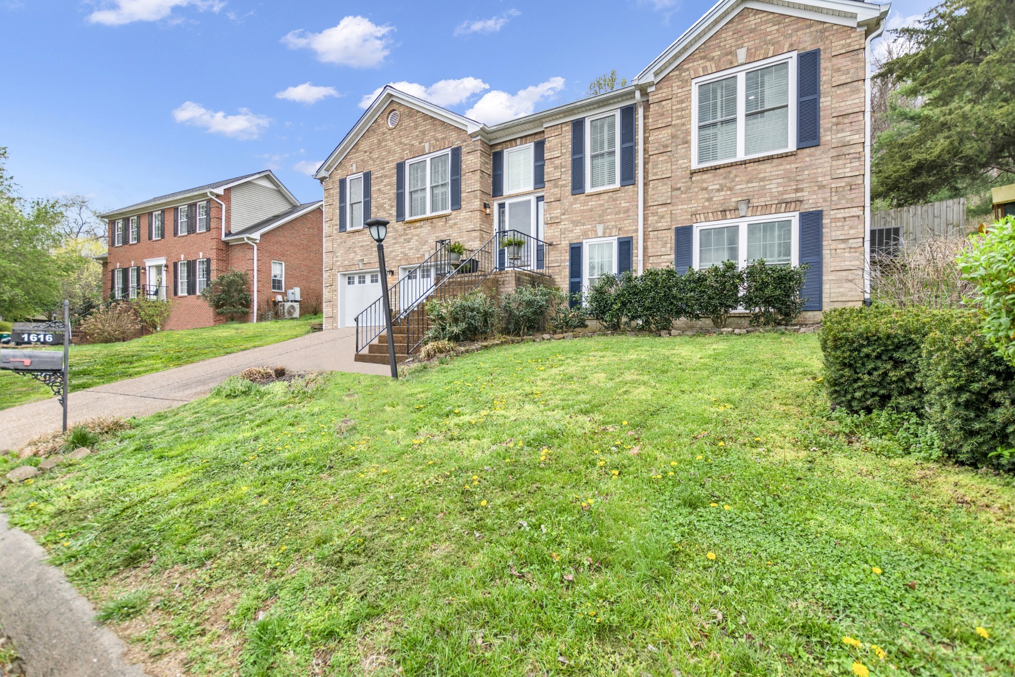 1616 Glenridge Dr Property Photo 1