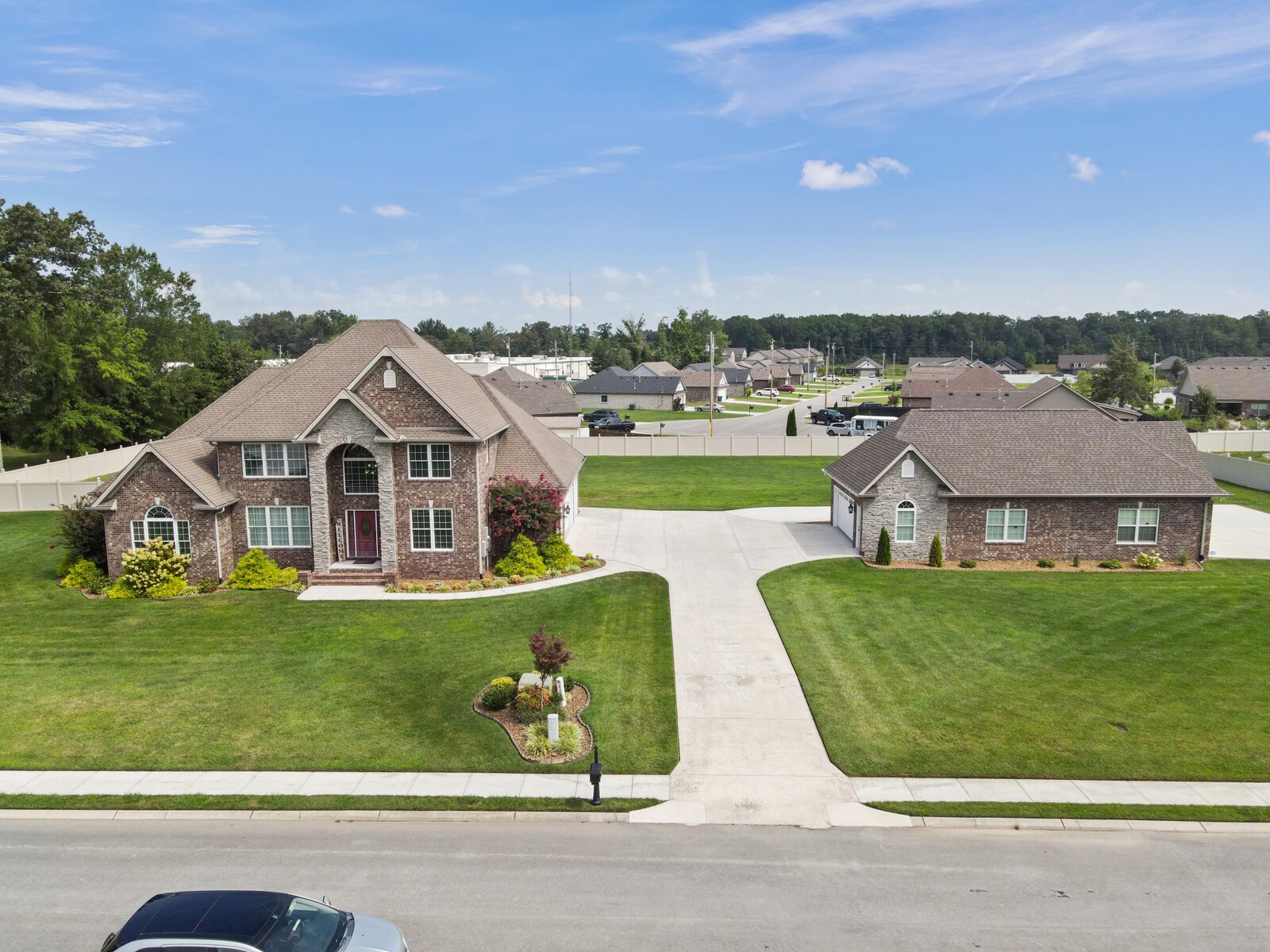 422 Heritage Cir