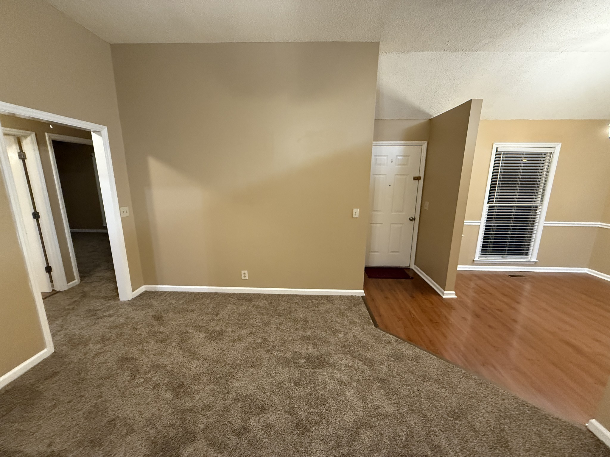 1103 Victoria Dr Property Photo 11