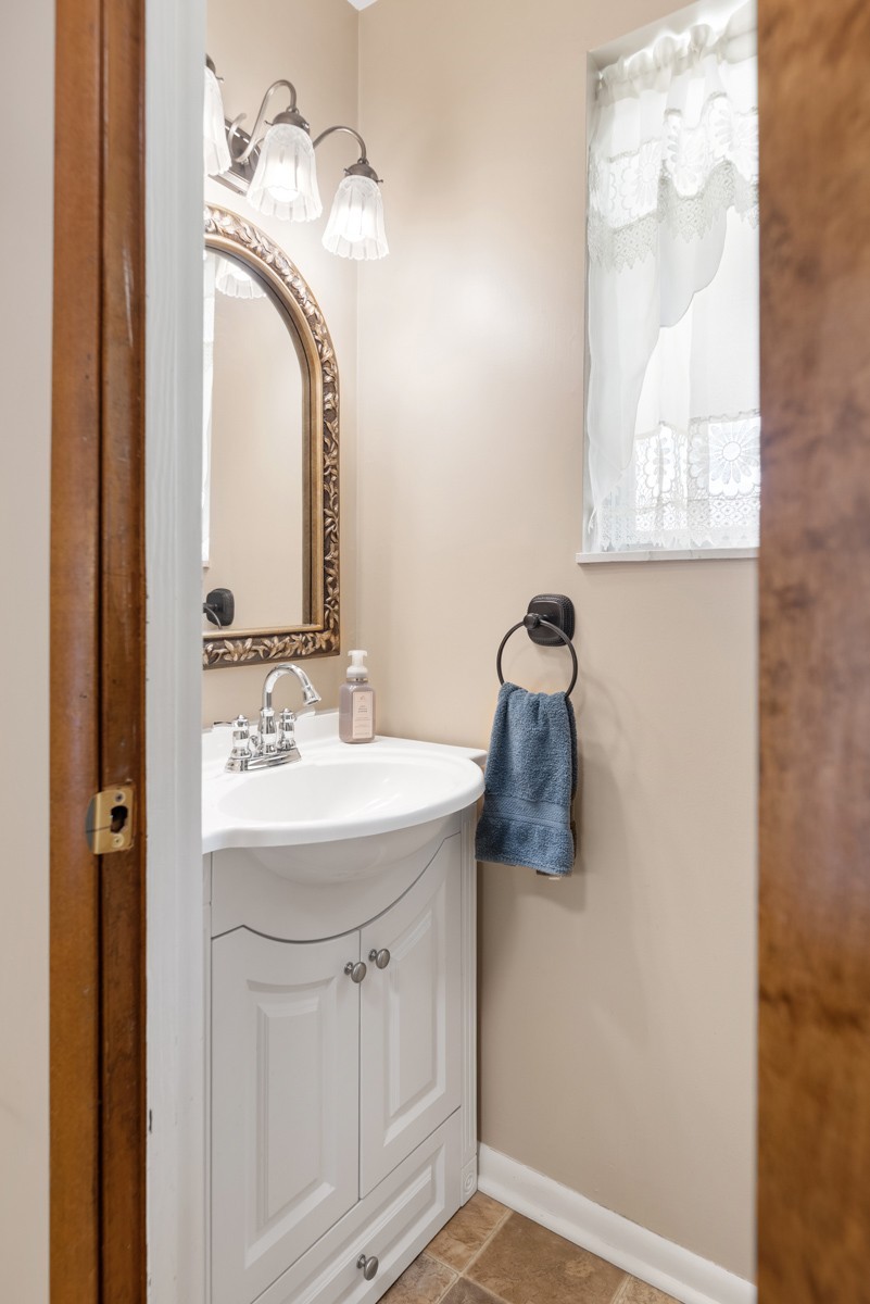 1386 Long Hollow Pike Property Photo 13