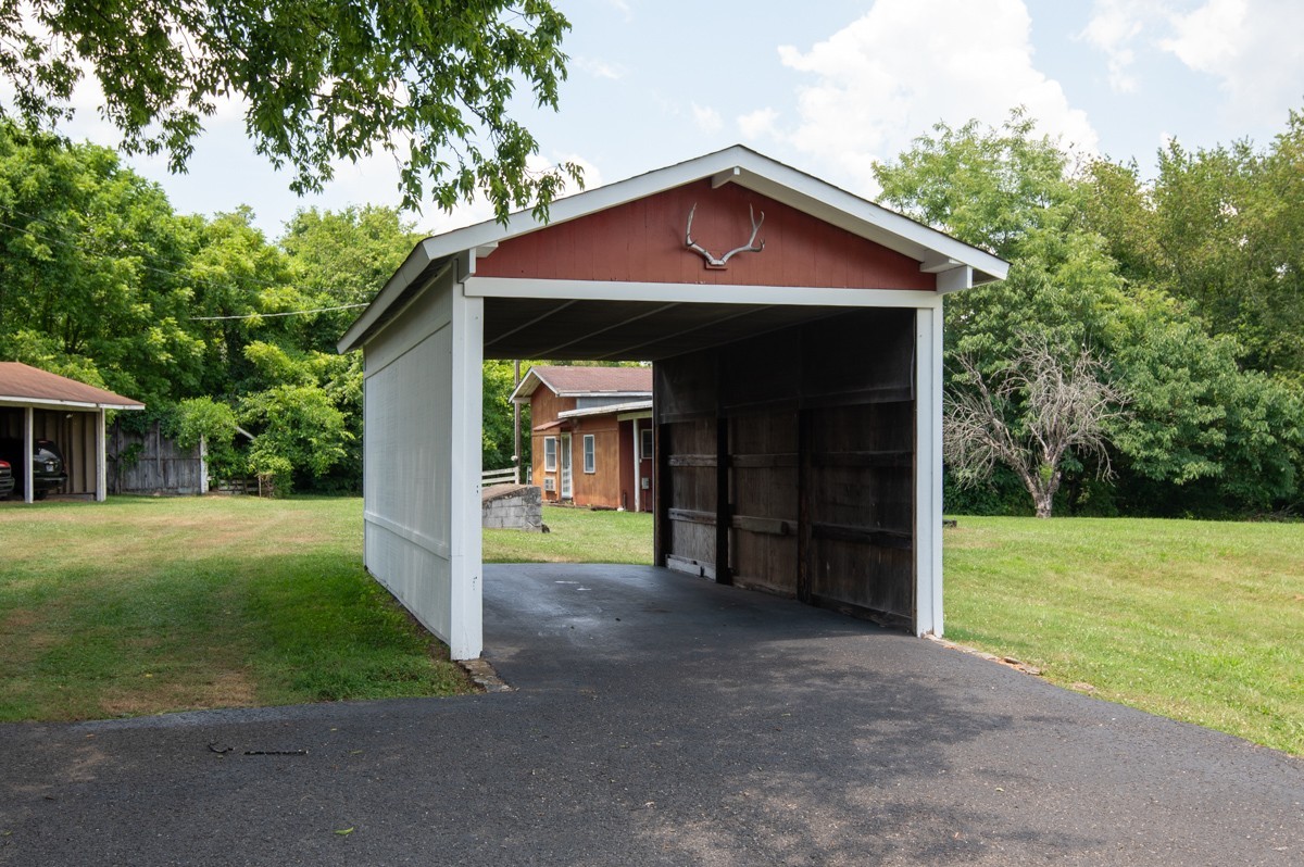 1386 Long Hollow Pike Property Photo 23