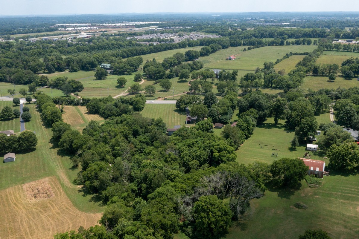 1386 Long Hollow Pike Property Photo 45