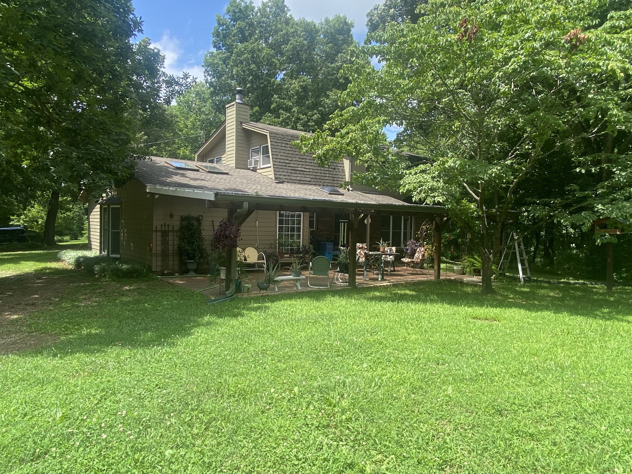 3240 Valley View Ct Property Photo 2