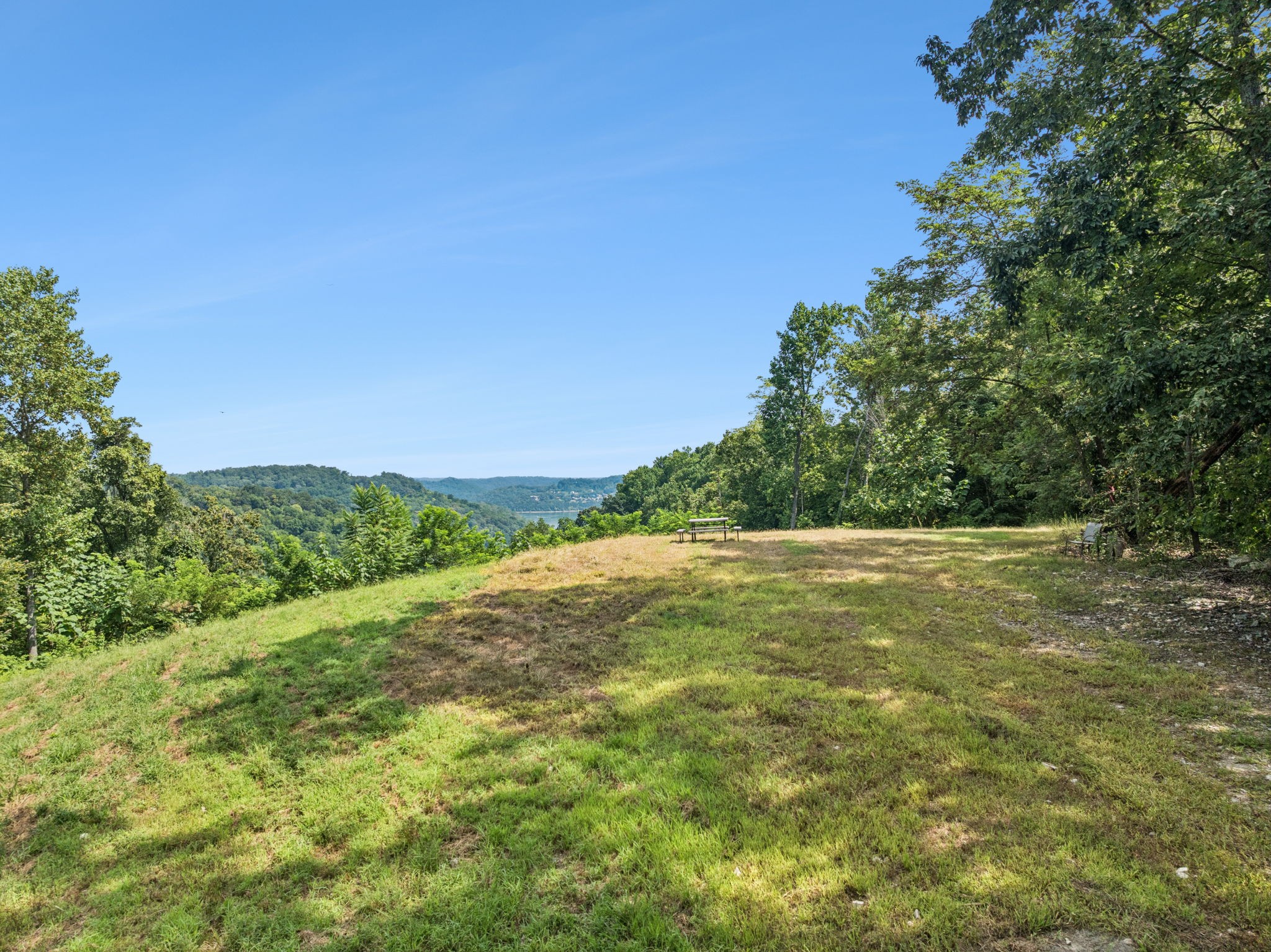 1057 Yulanda Hills Rd Property Photo 6