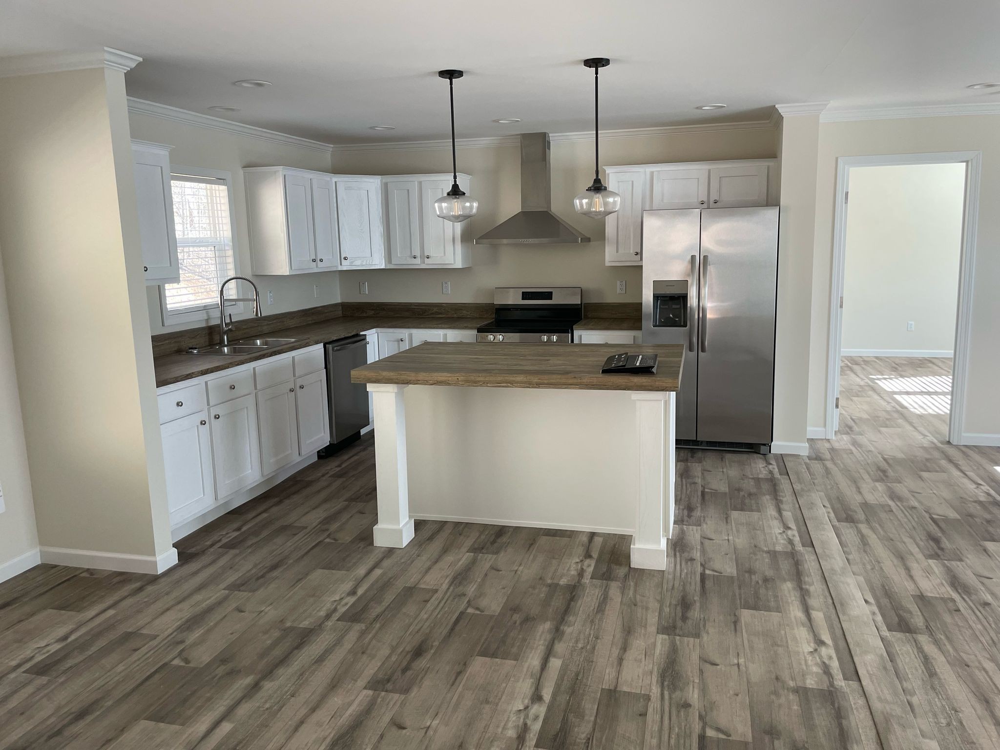 1000 Mining Town Rd Property Photo 11