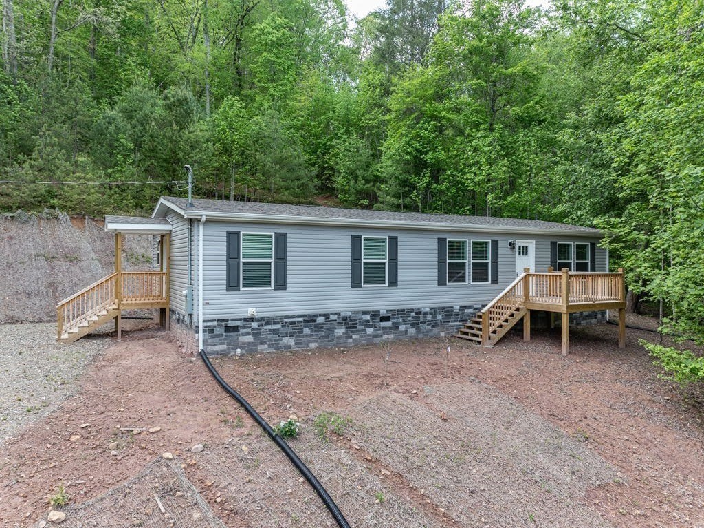 1000 Mining Town Rd Property Photo 33