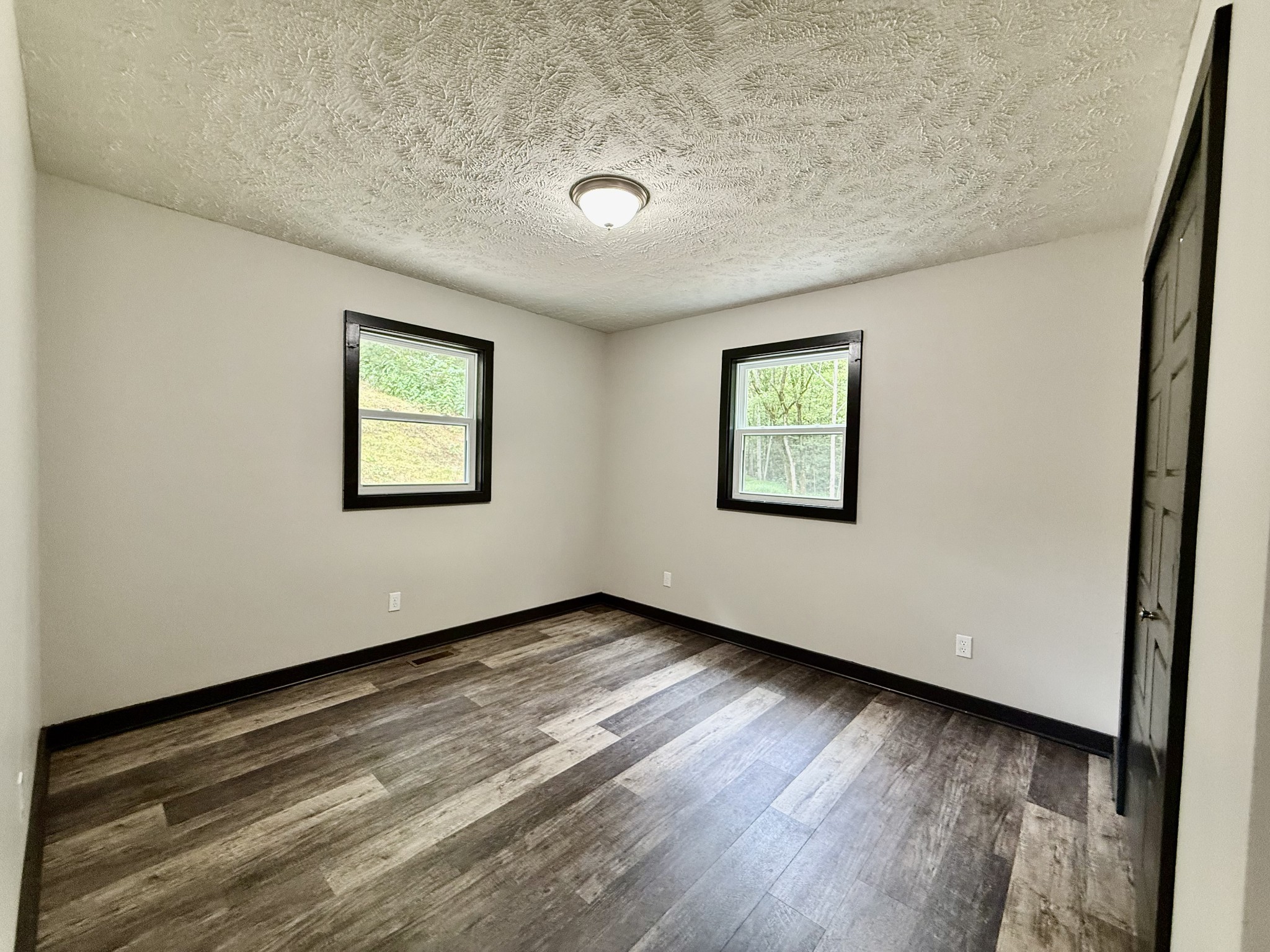 778 Jones Hollow Road Property Photo 16