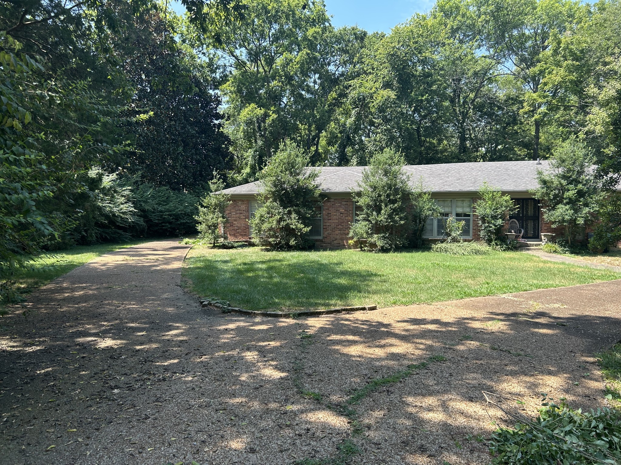 4413 Estes Rd Property Photo 3